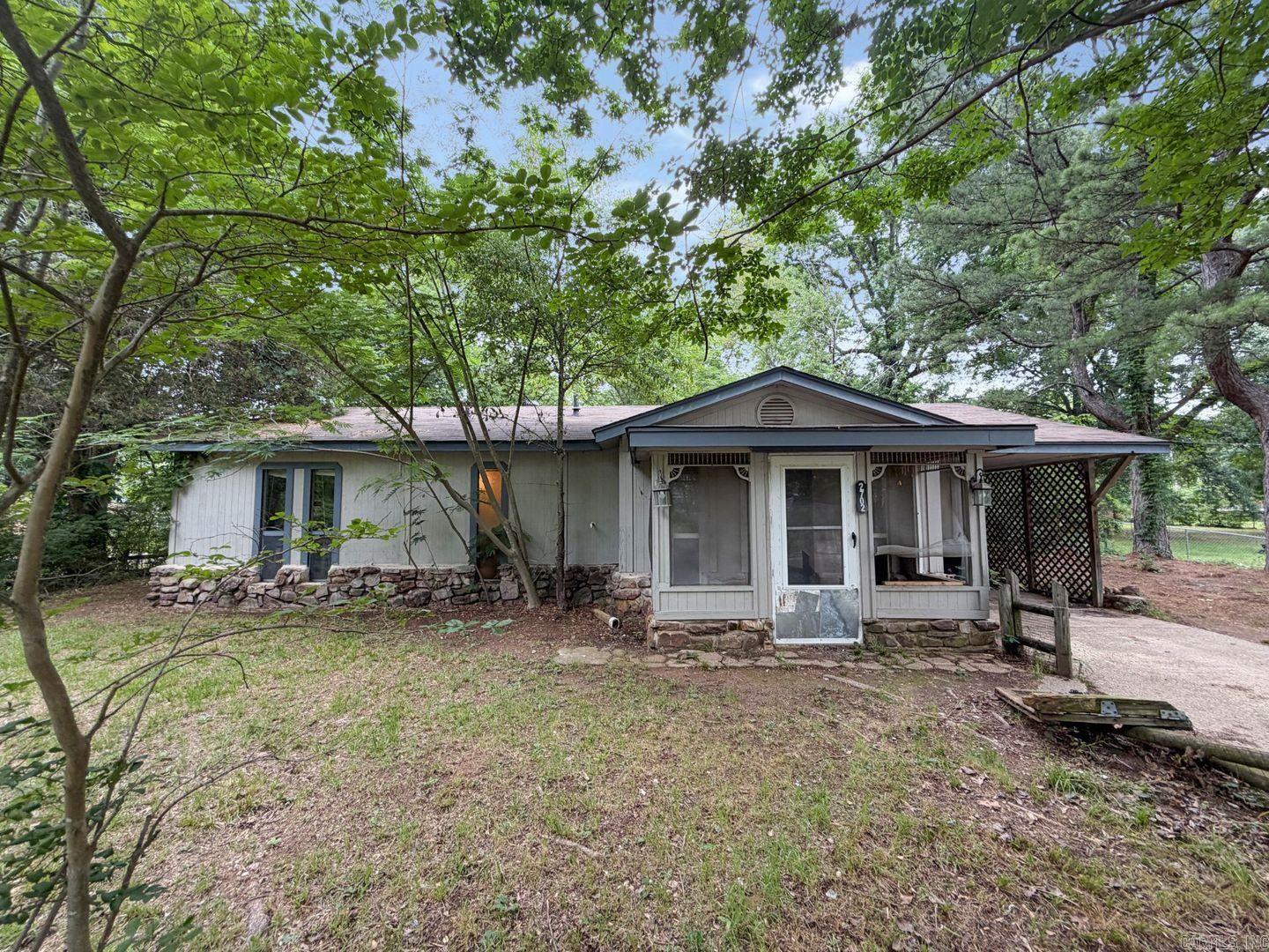 PEBBLE LAKE - Residential