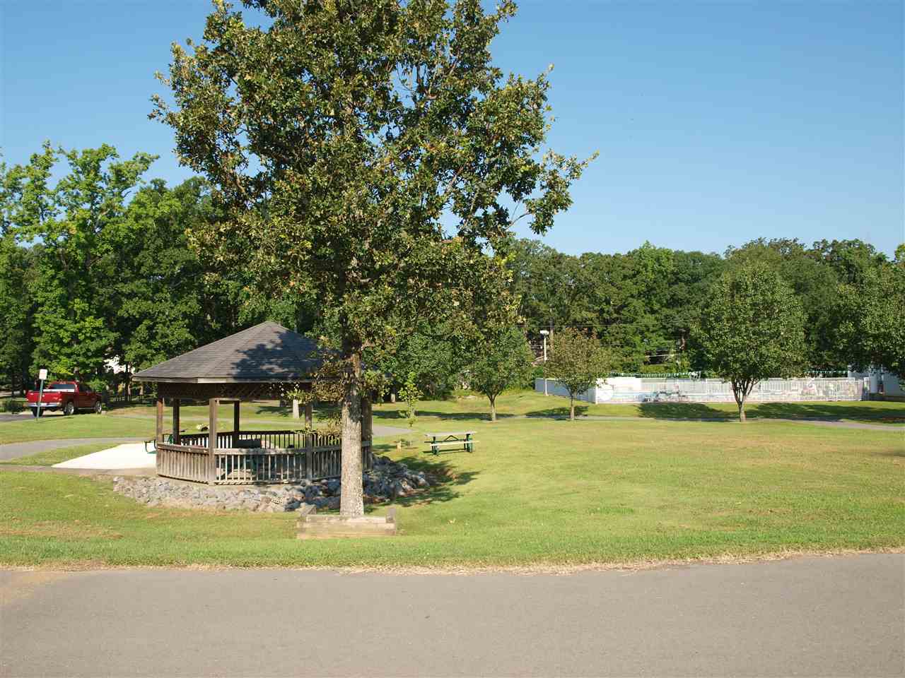 3N-11-28 - Commercial Sale