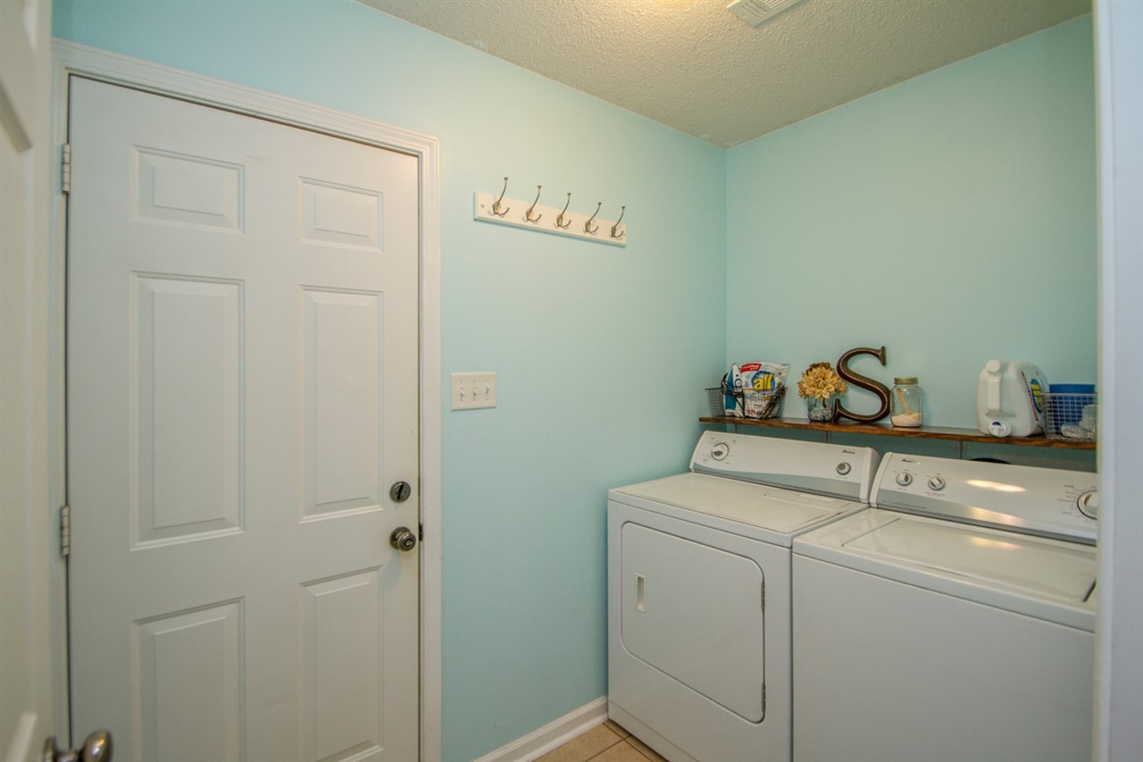 Sharon Oaks - Residential