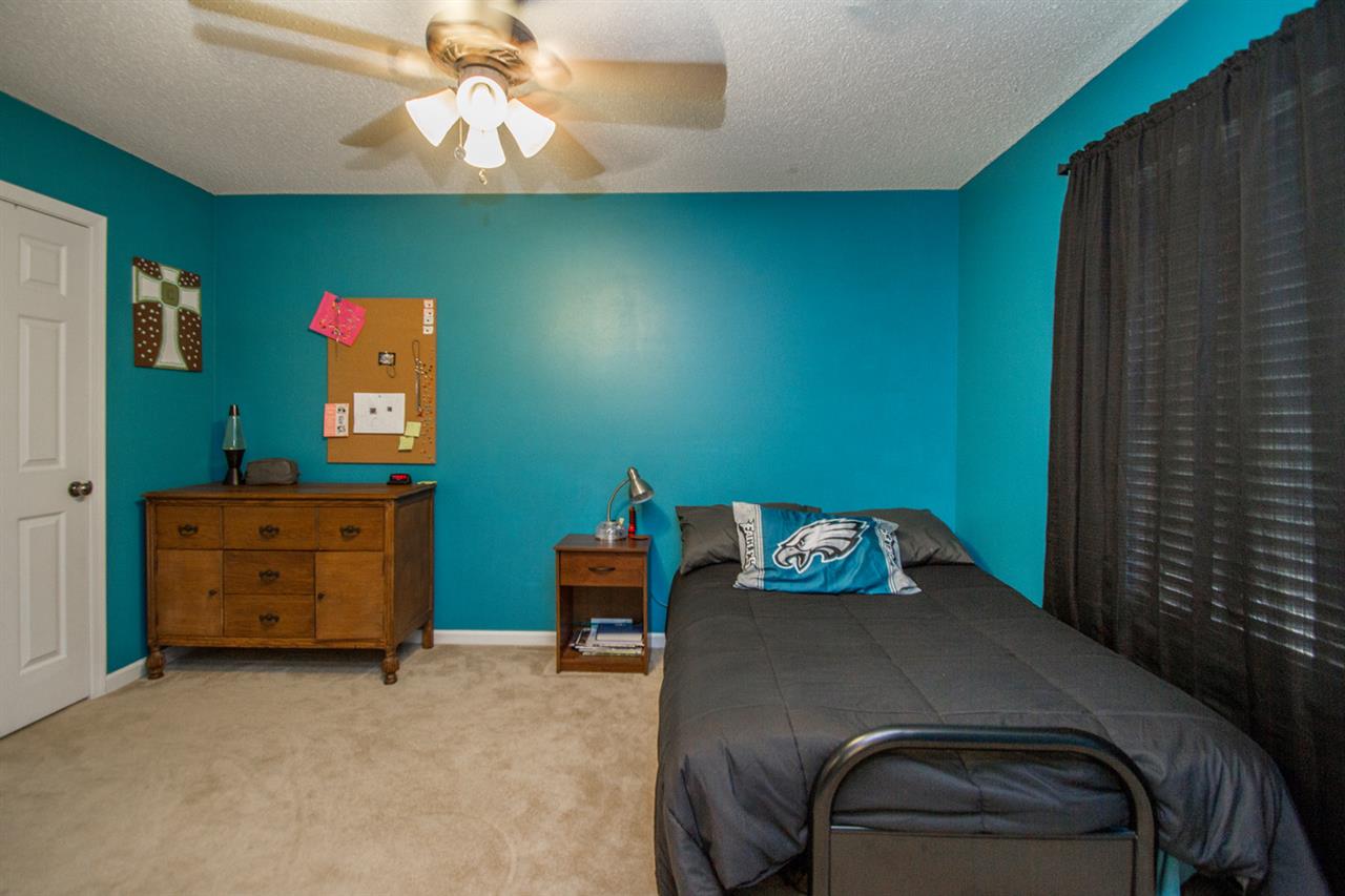 Sharon Oaks - Residential