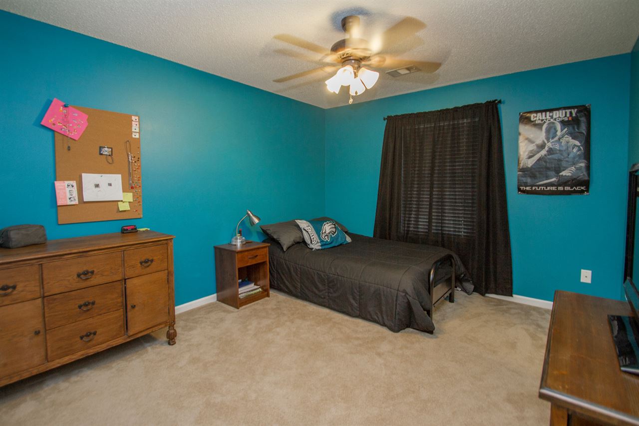 Sharon Oaks - Residential