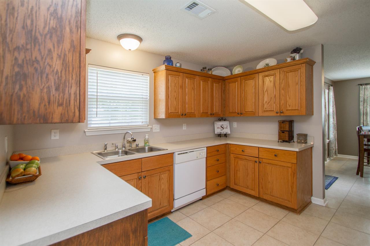 Sharon Oaks - Residential