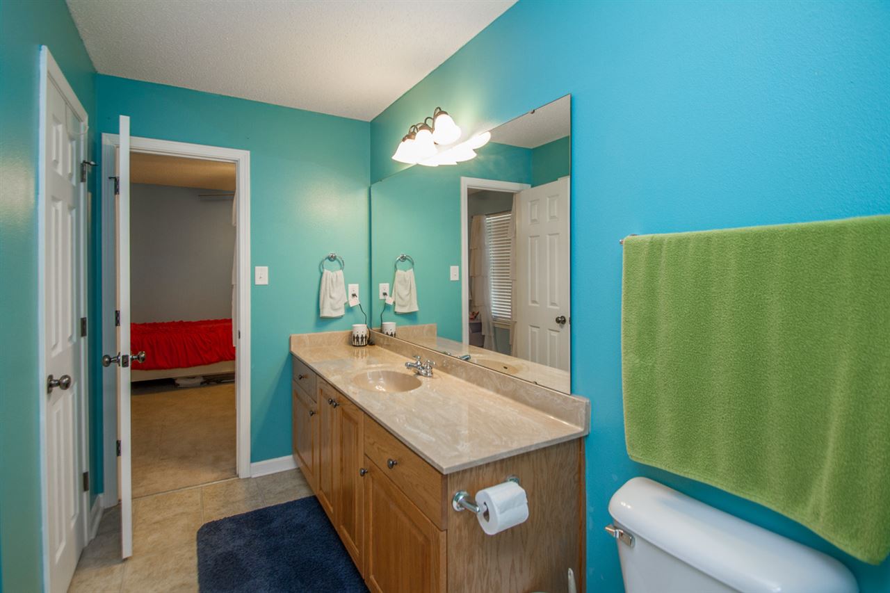Sharon Oaks - Residential