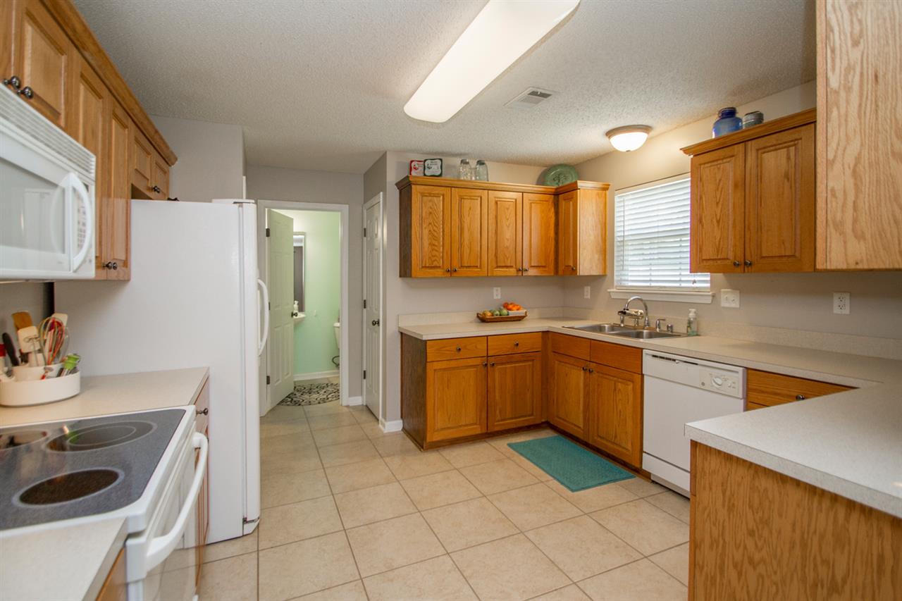 Sharon Oaks - Residential