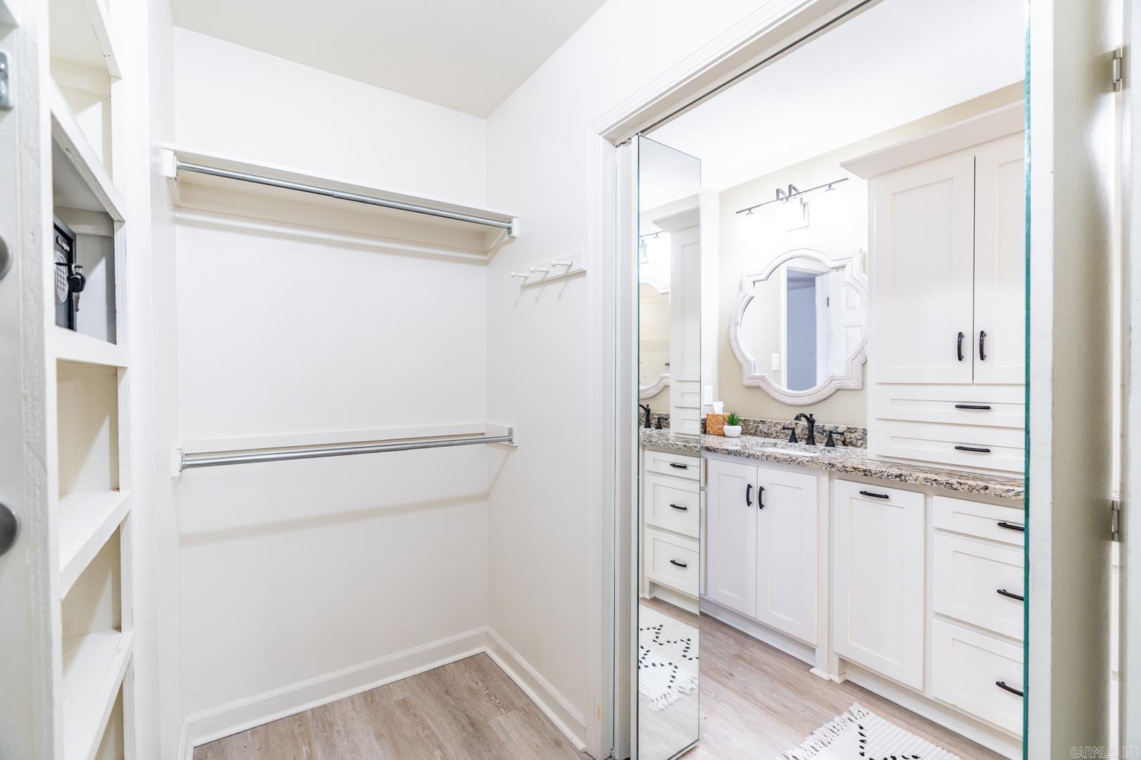 KIMBERLY MANOR ADDN - Residential