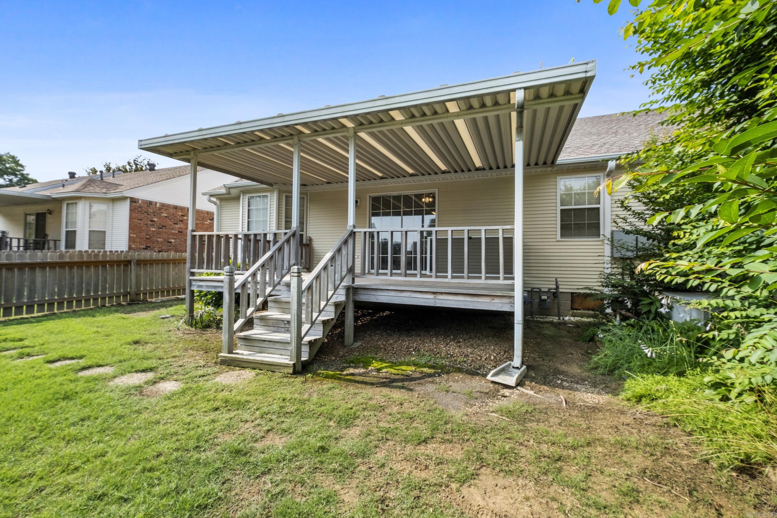 RIVER OAKS COMMONS - Residential