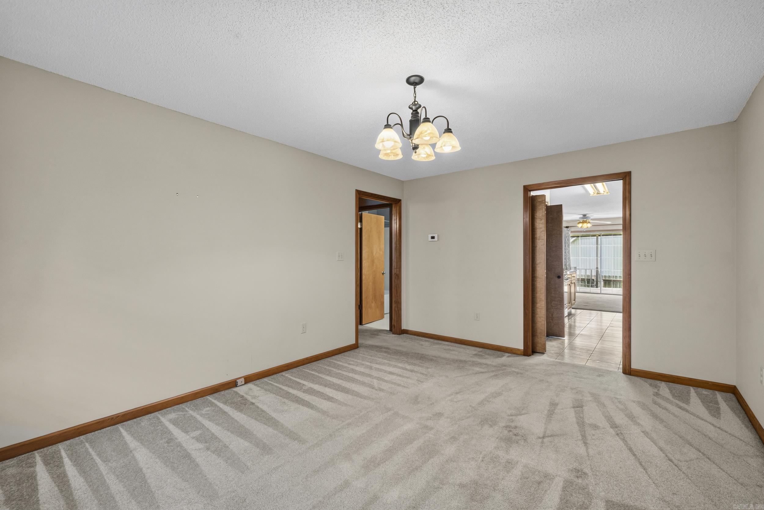 RIVER OAKS COMMONS - Residential