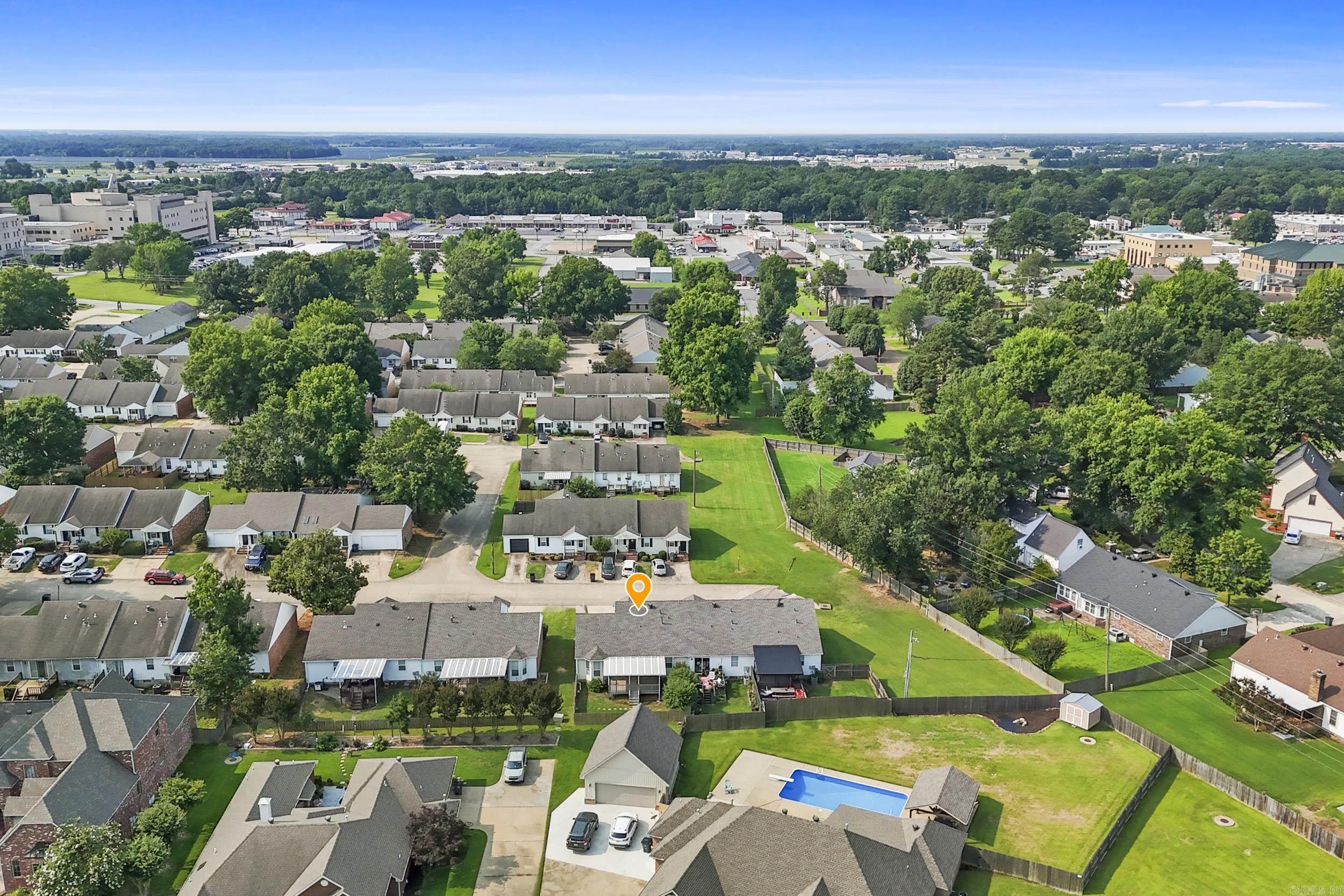 RIVER OAKS COMMONS - Residential