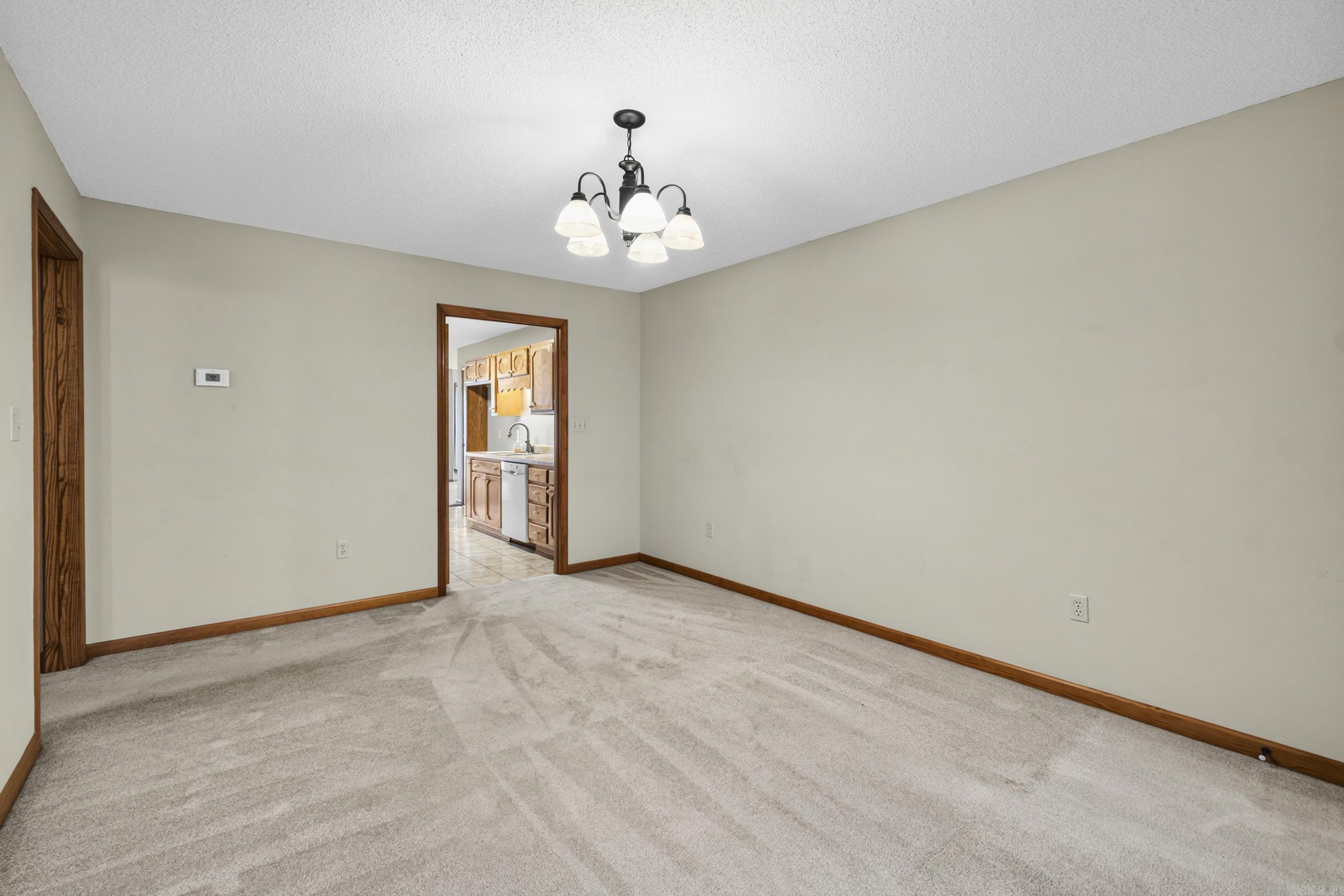 RIVER OAKS COMMONS - Residential