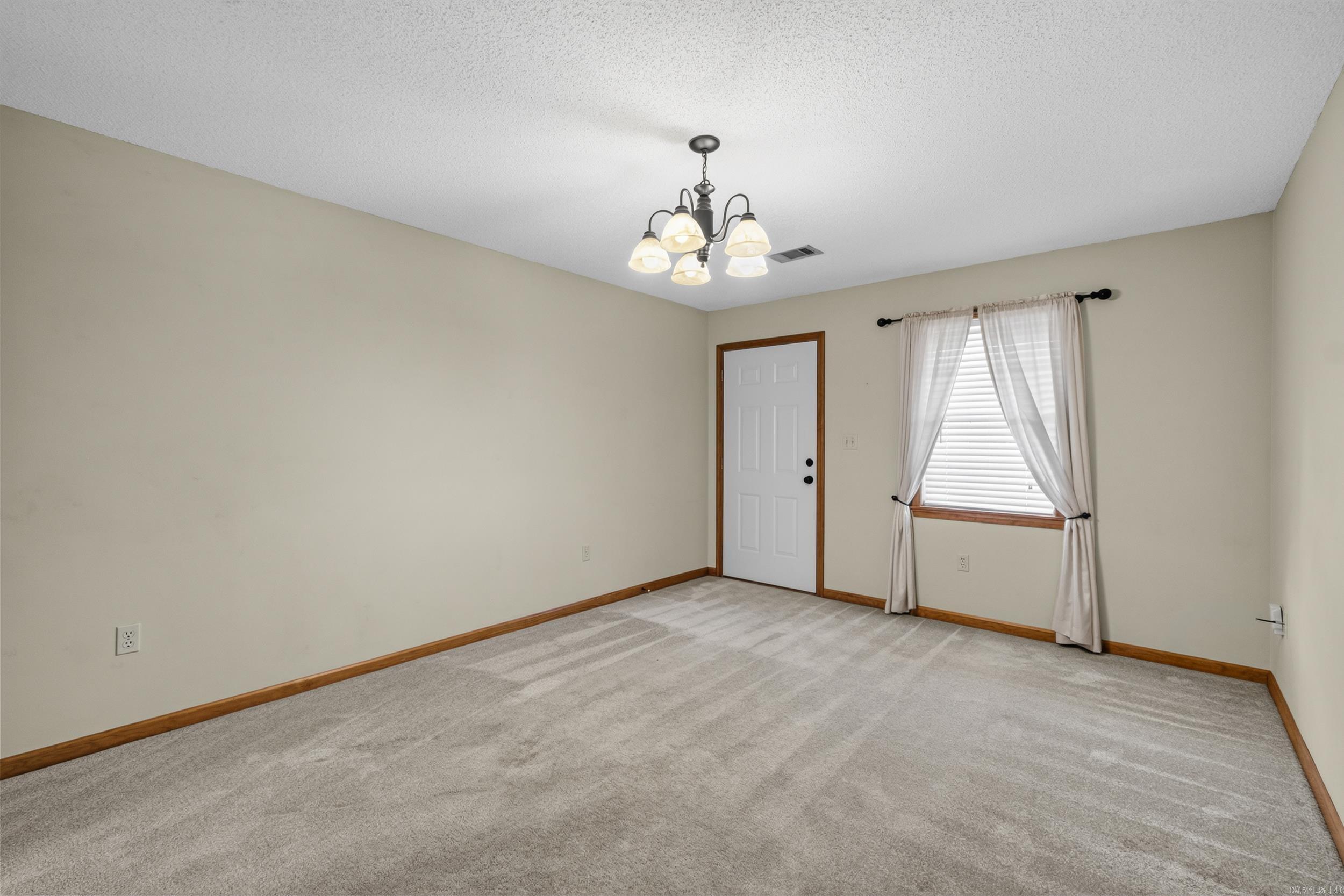 RIVER OAKS COMMONS - Residential