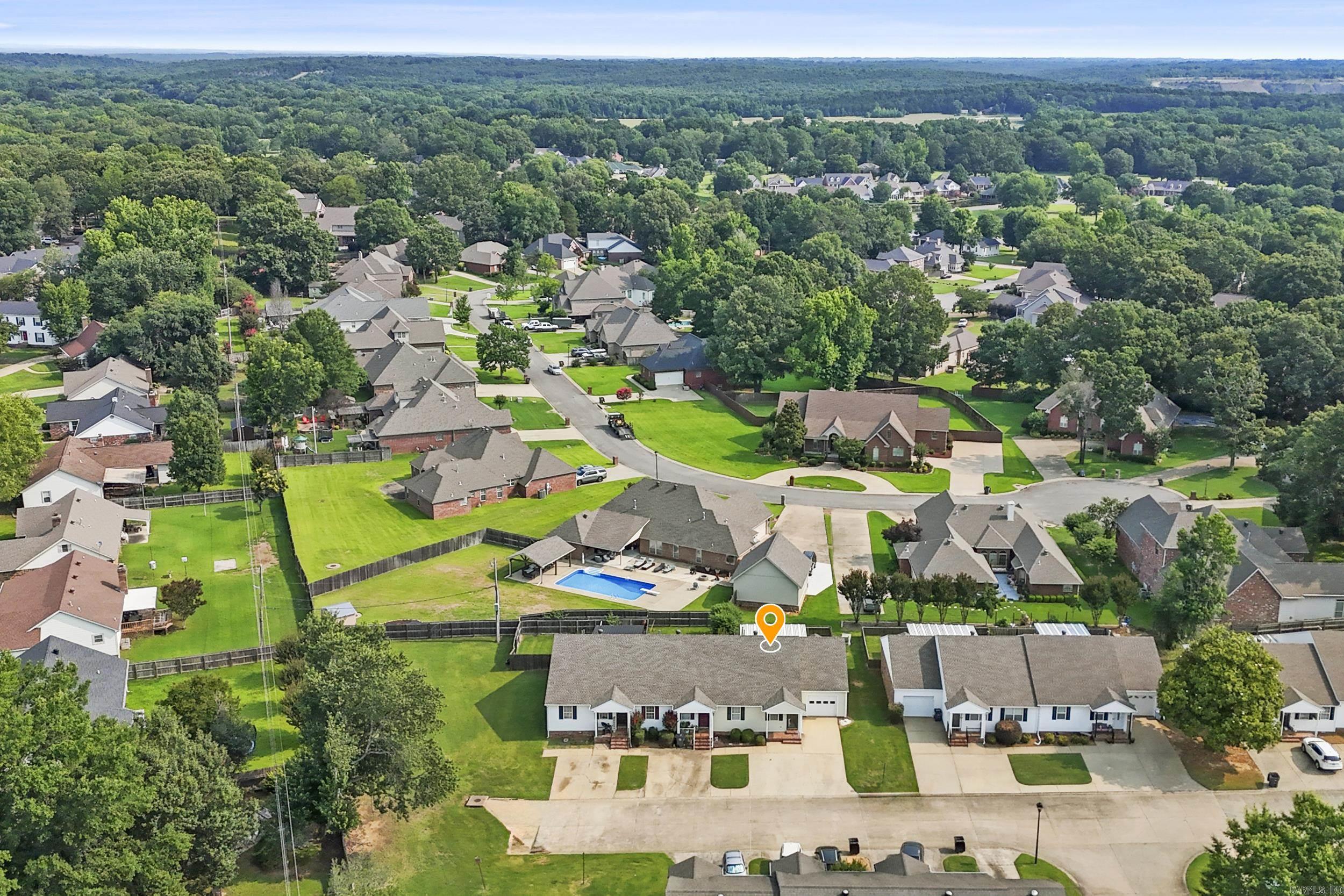 RIVER OAKS COMMONS - Residential