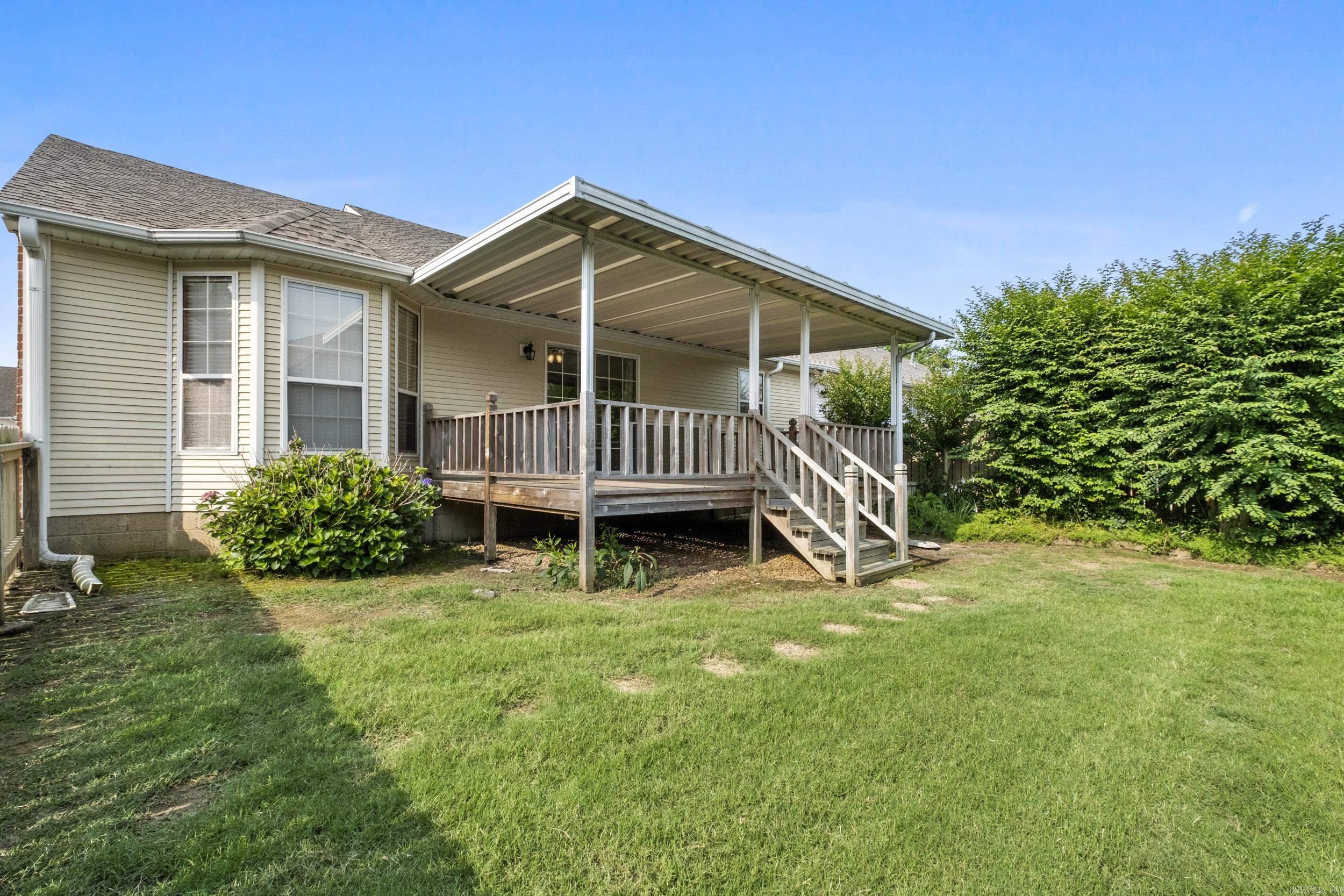 RIVER OAKS COMMONS - Residential
