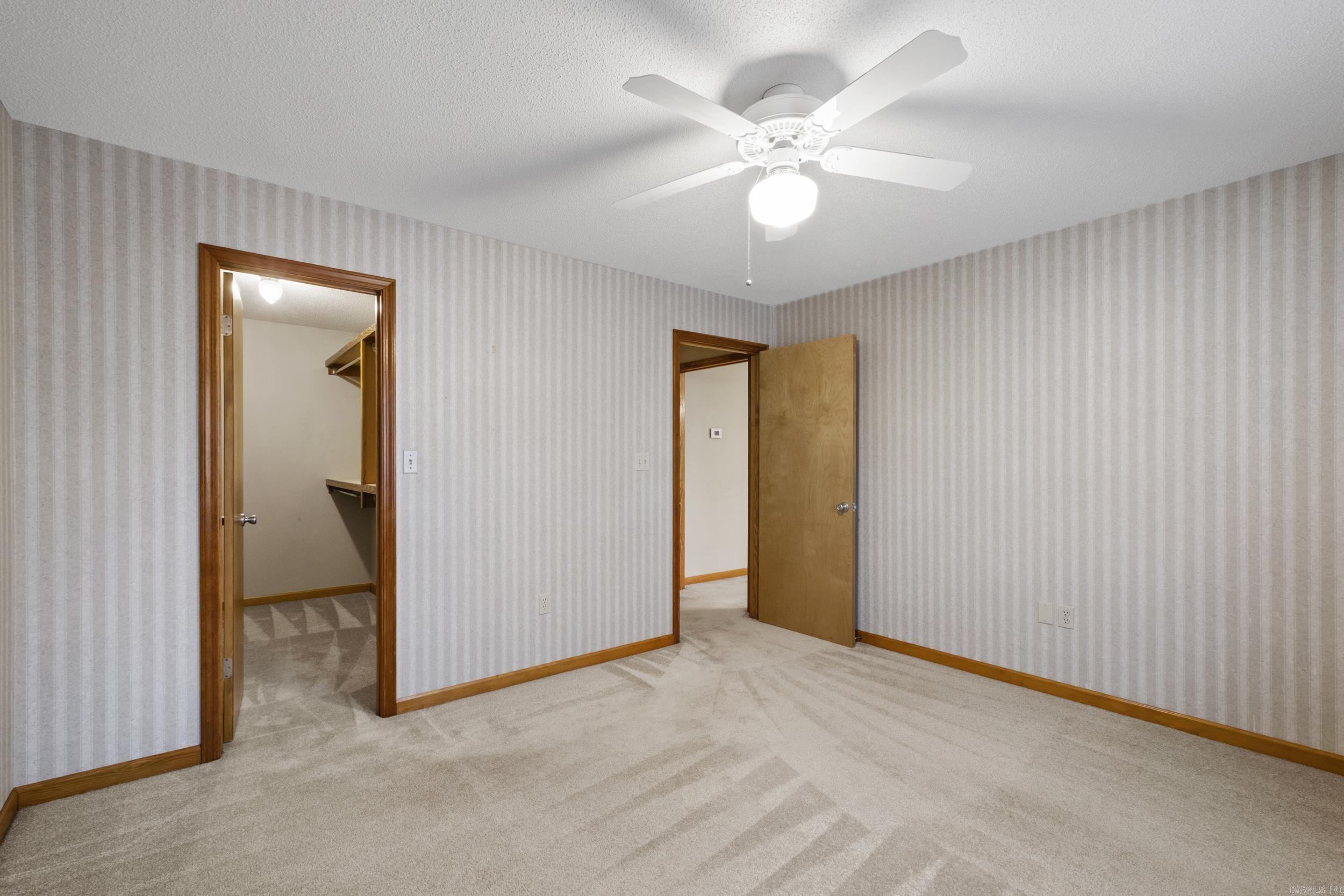 RIVER OAKS COMMONS - Residential