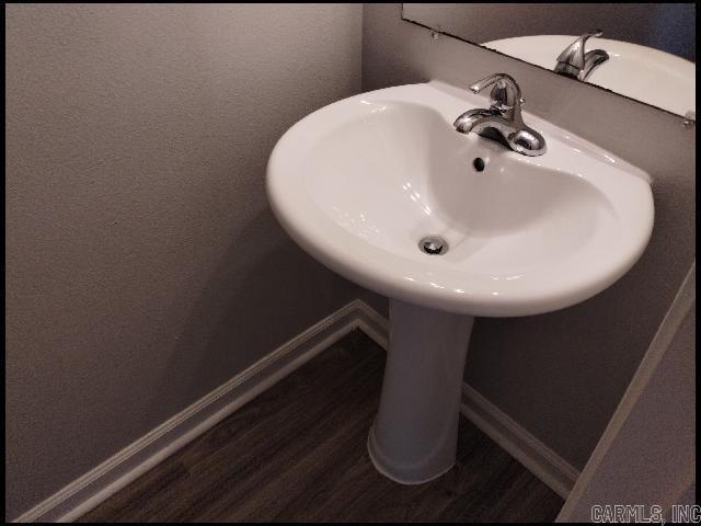 Hillvale - Residential Lease