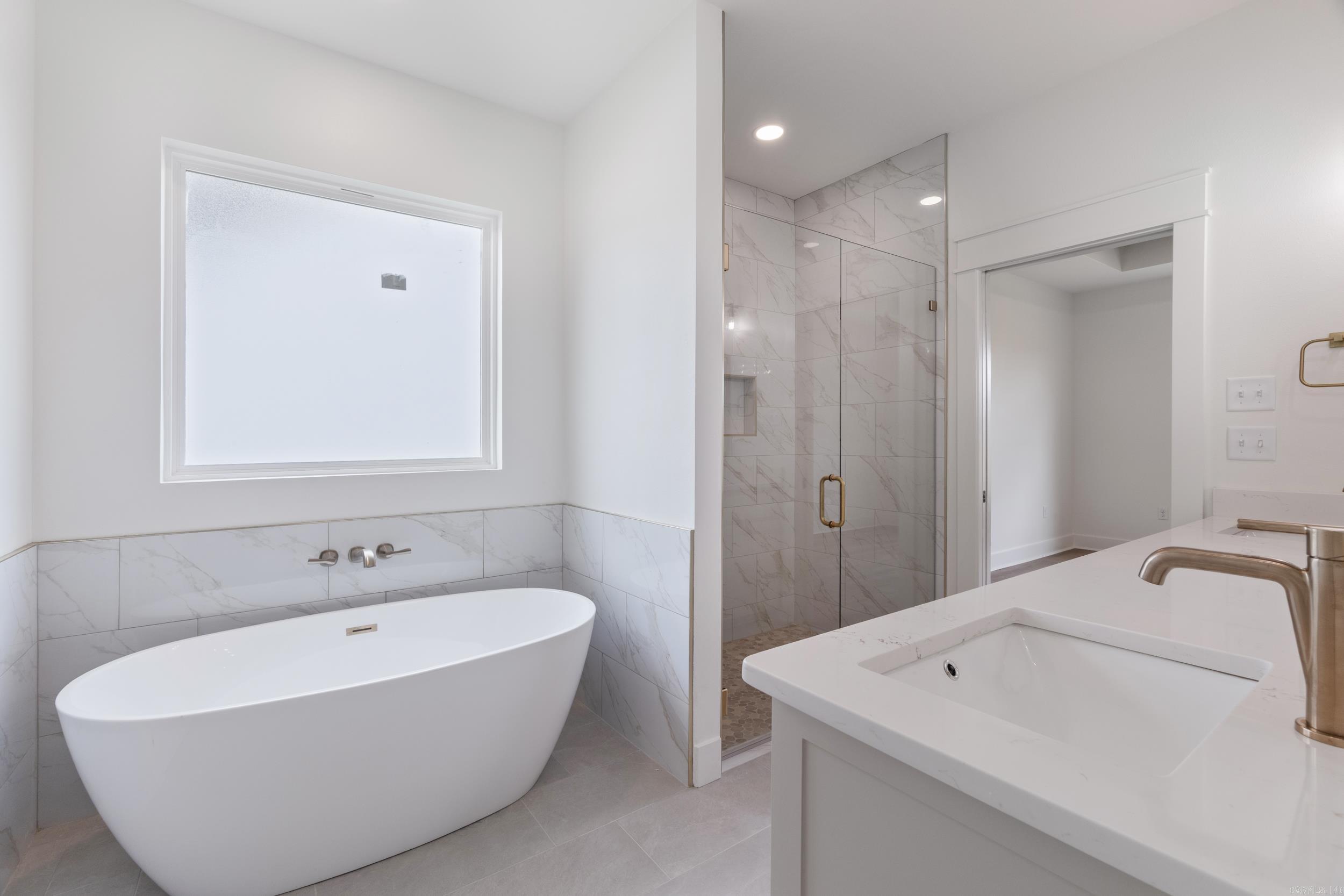 EAST MEADOW - Residential