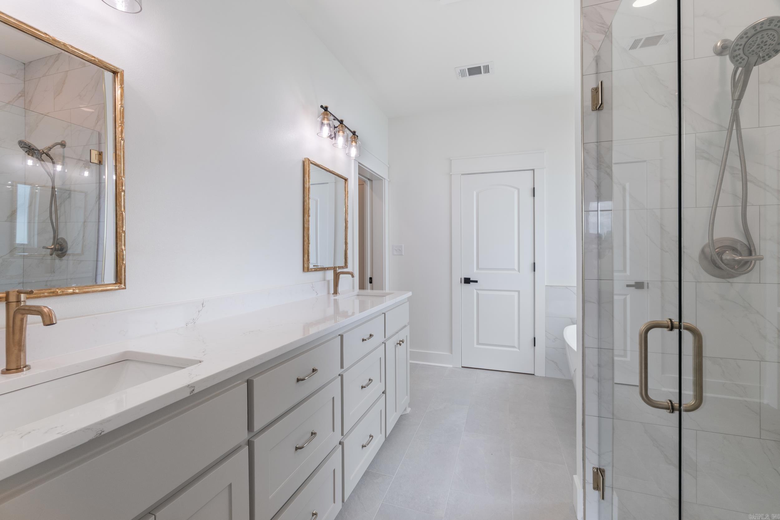 EAST MEADOW - Residential