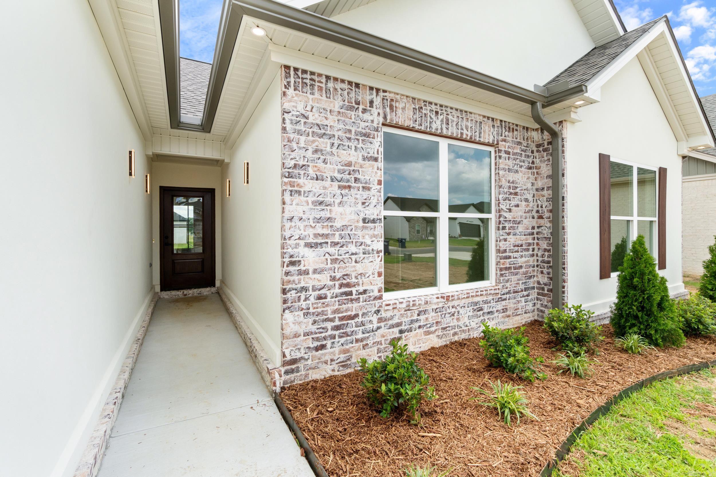 EAST MEADOW - Residential