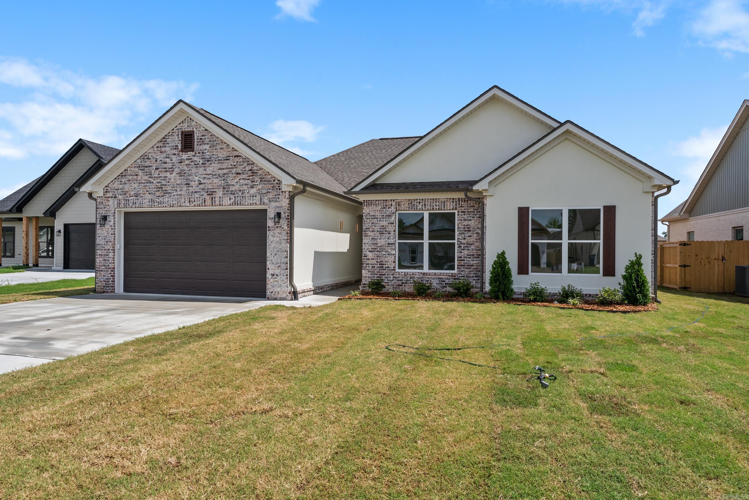 EAST MEADOW - Residential