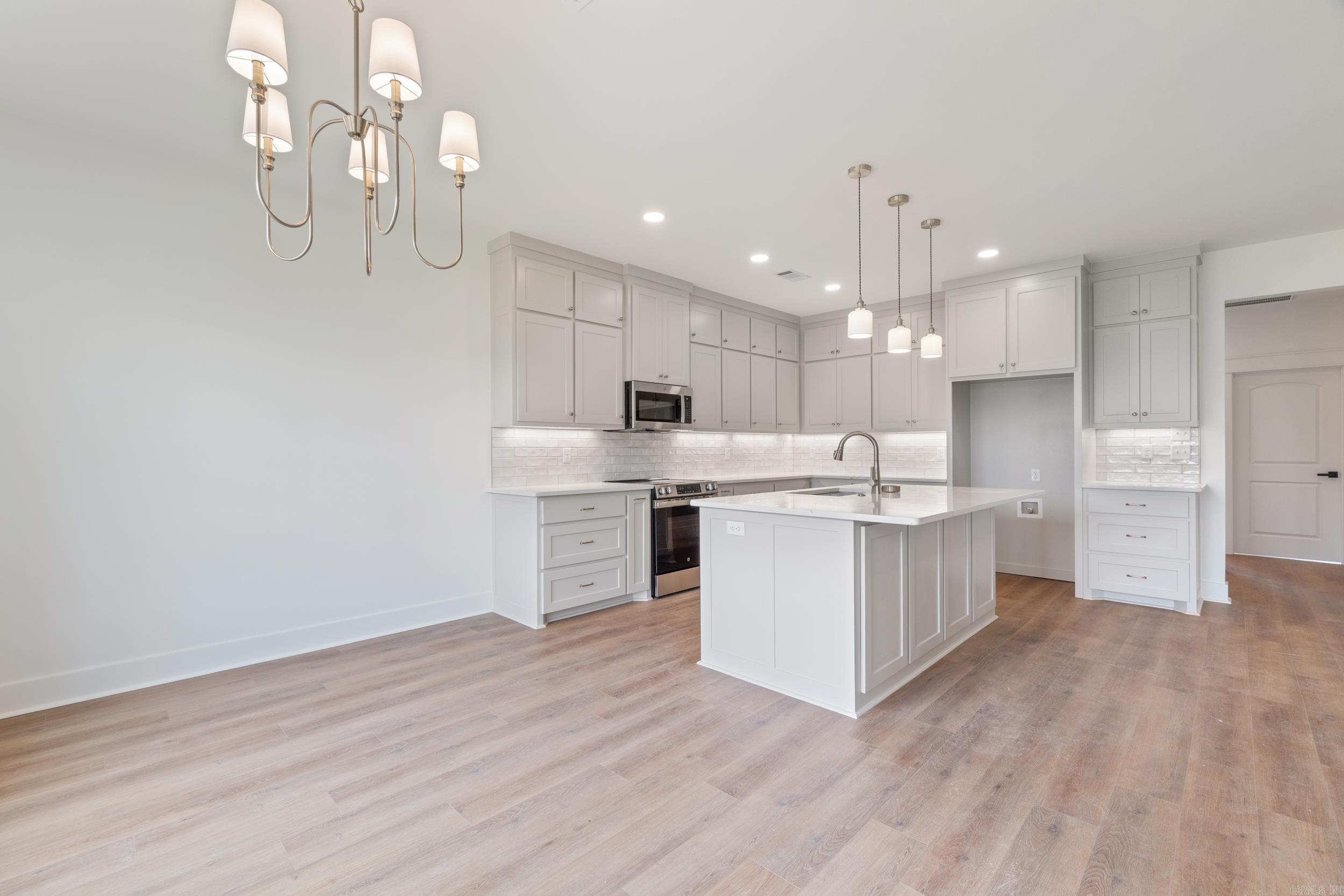 EAST MEADOW - Residential