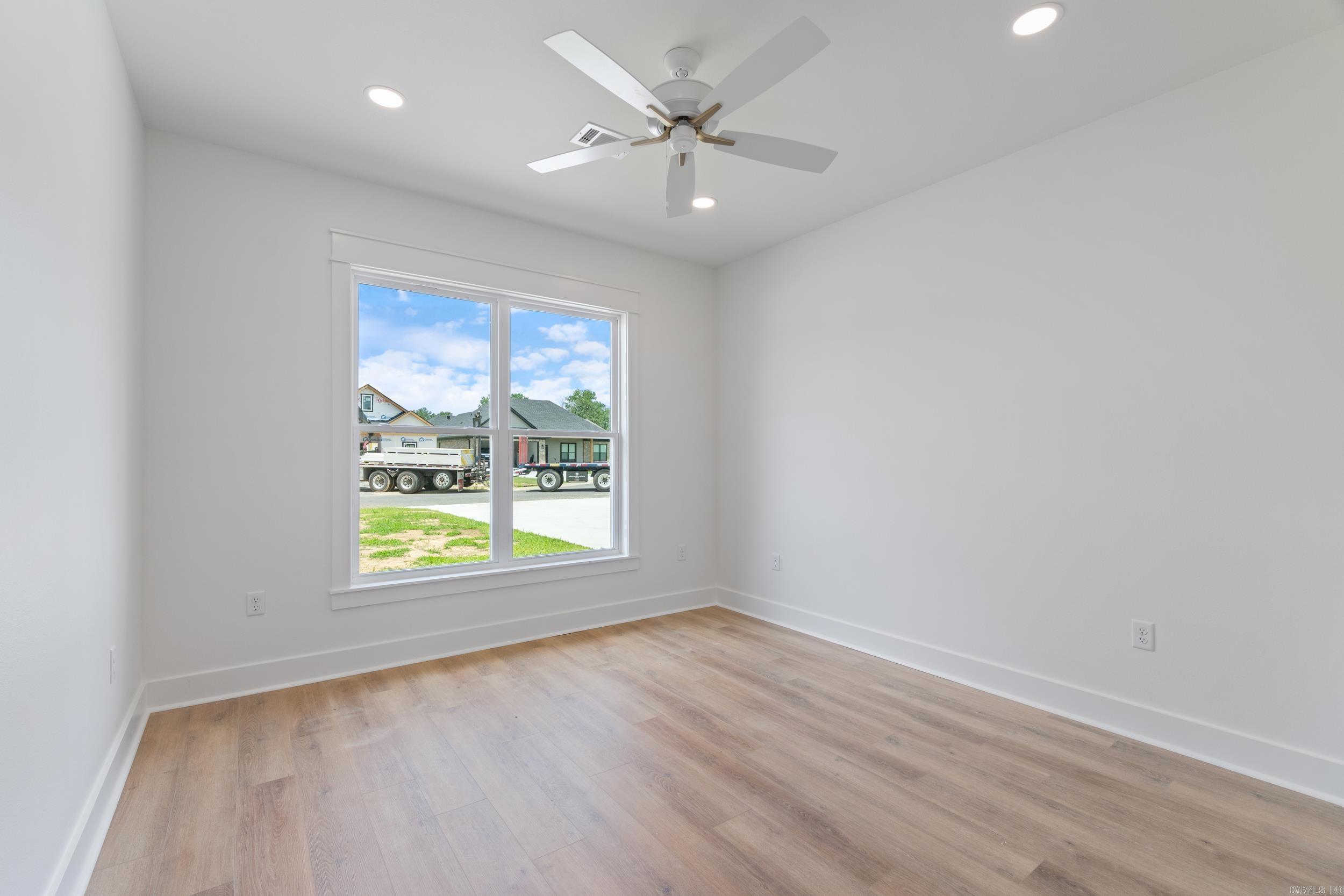 EAST MEADOW - Residential