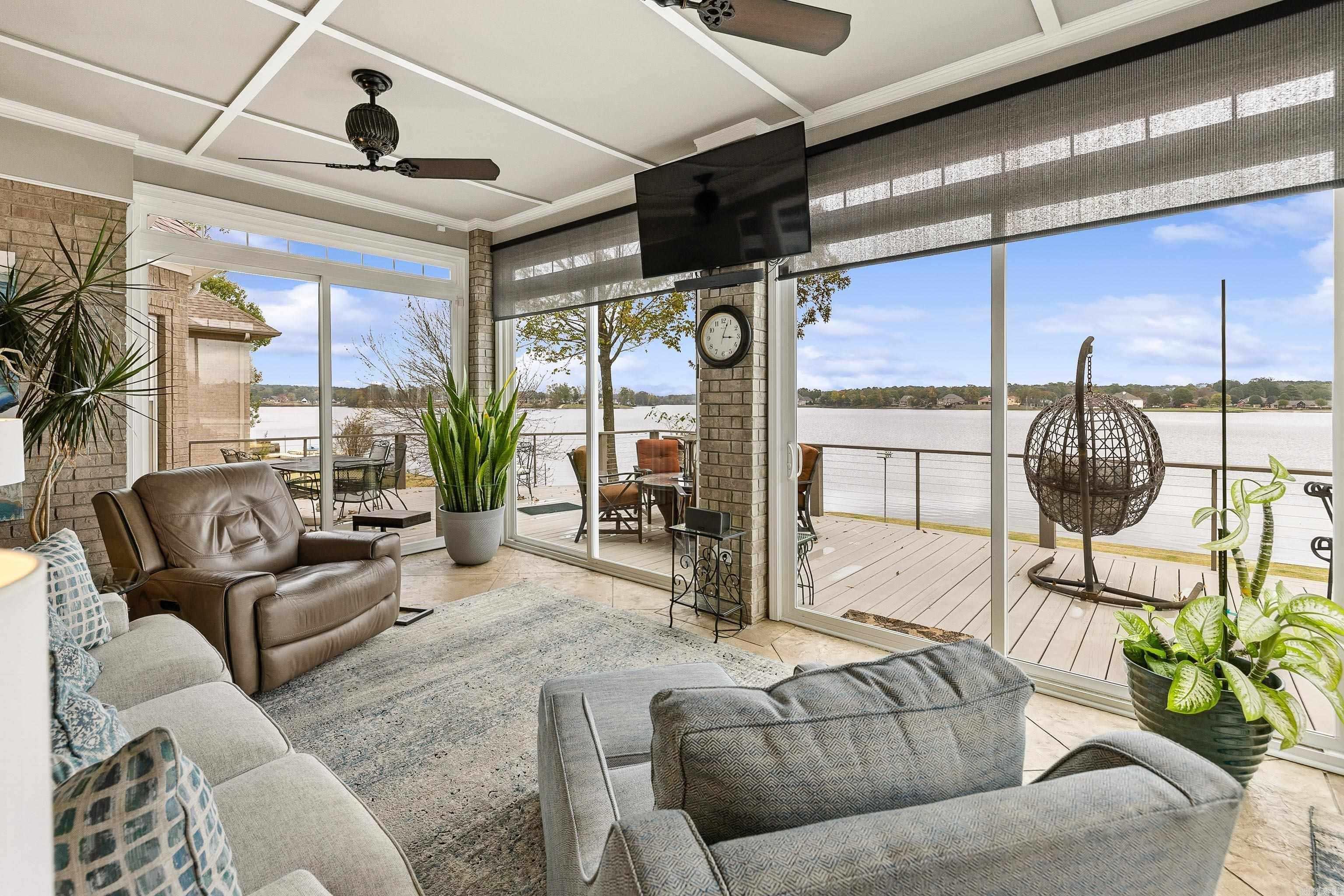 HURRICANE LAKE EST - Residential