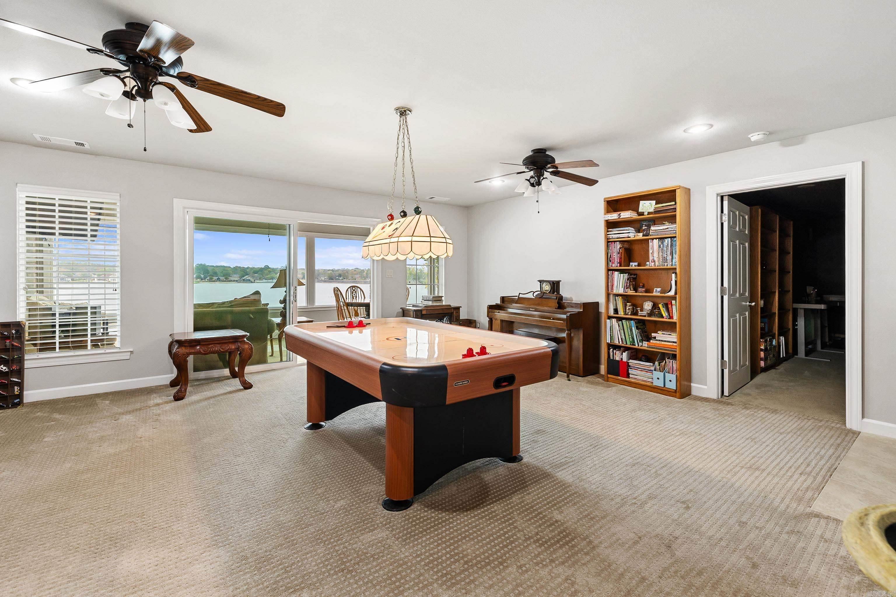 HURRICANE LAKE EST - Residential