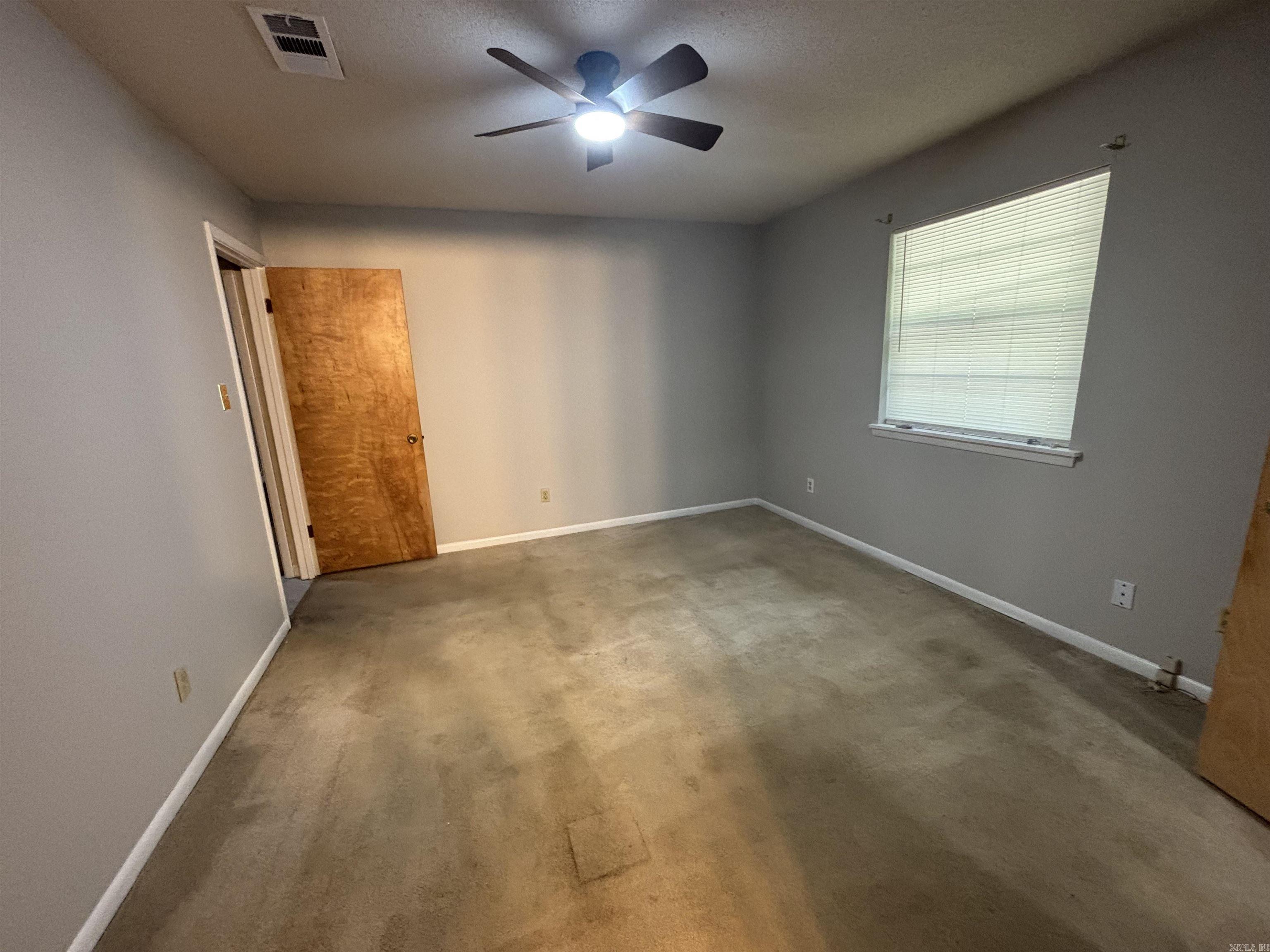 OAK MEADOWS - Residential
