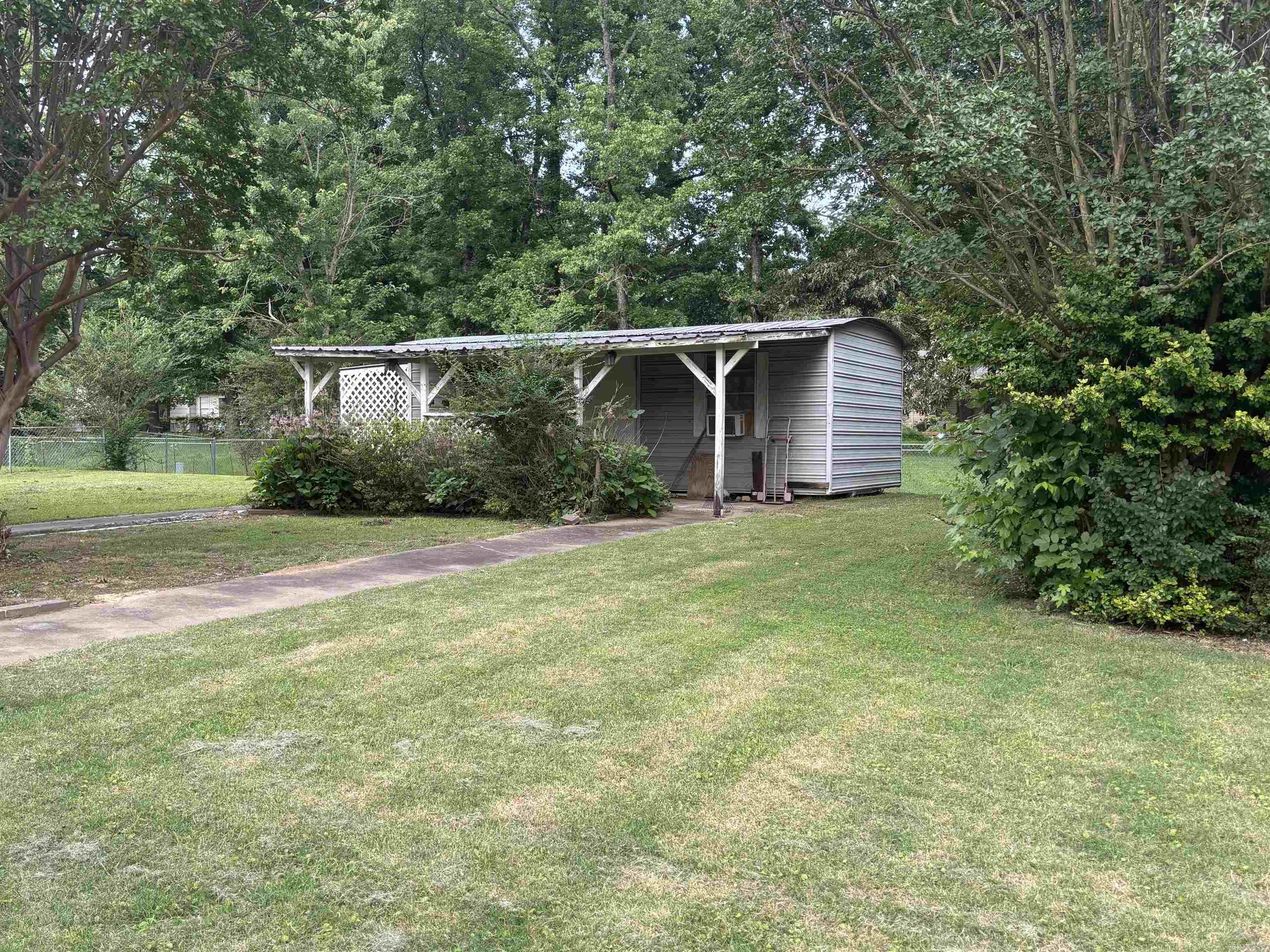 OAK MEADOWS - Residential