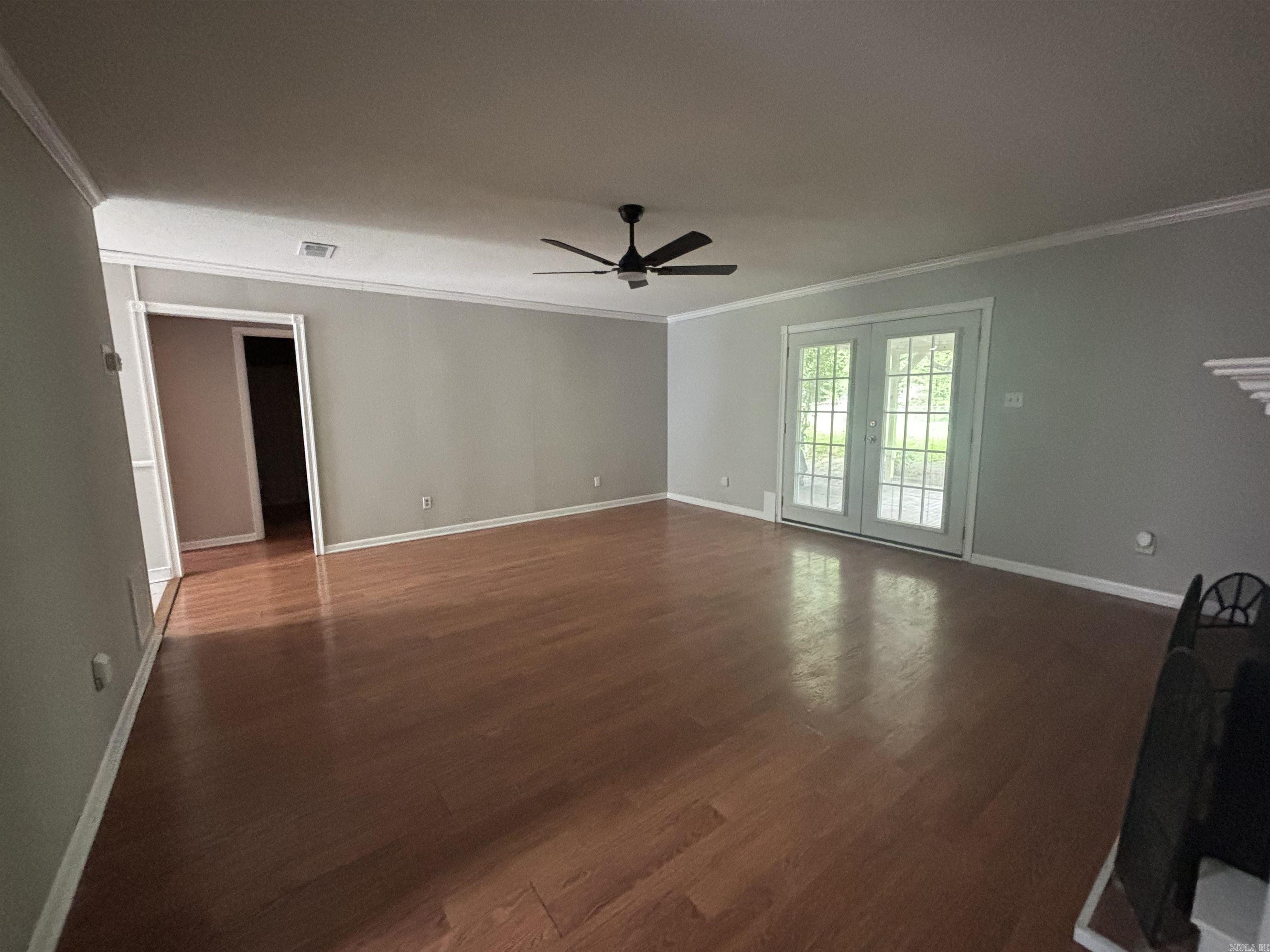 OAK MEADOWS - Residential