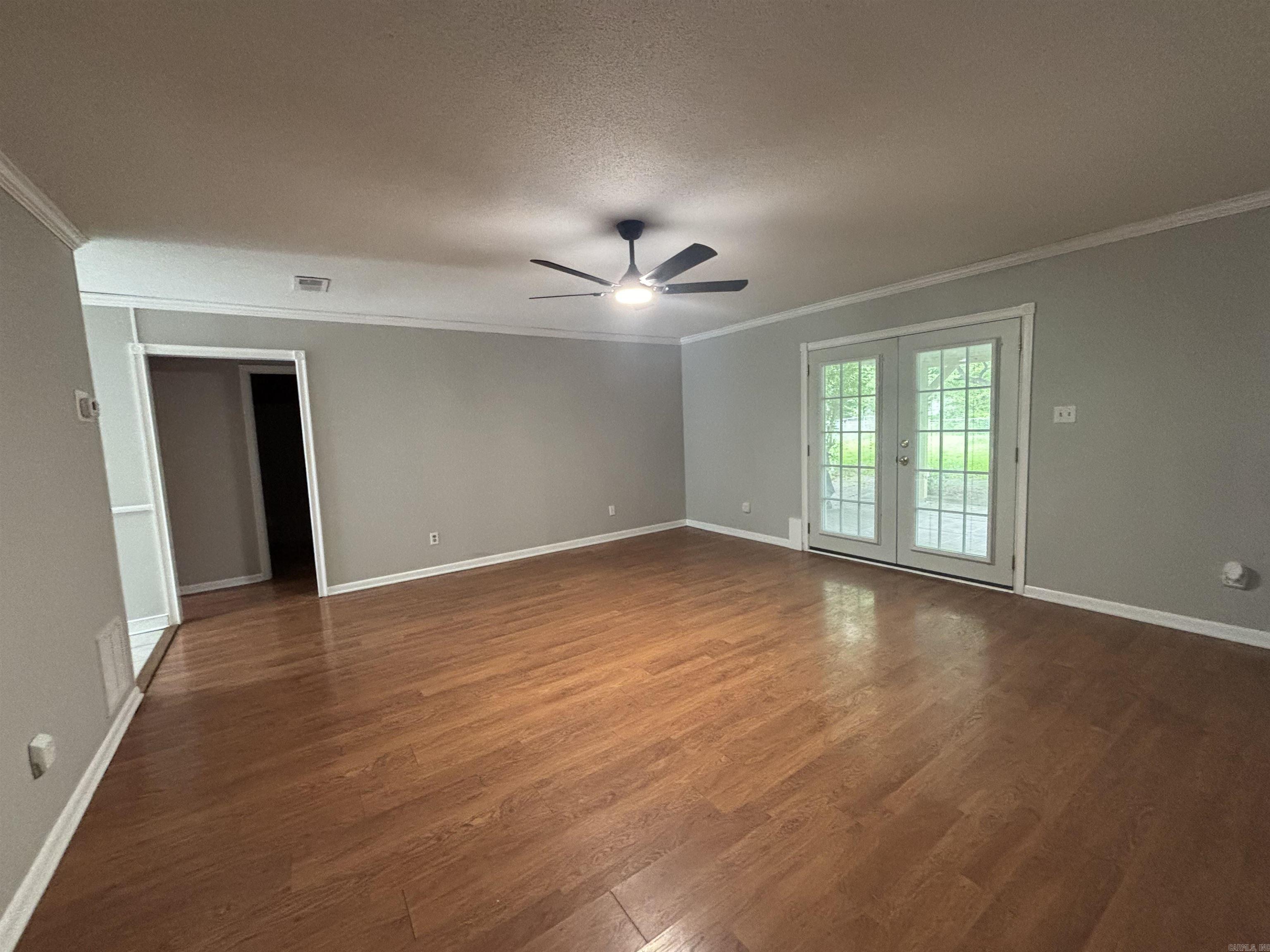 OAK MEADOWS - Residential