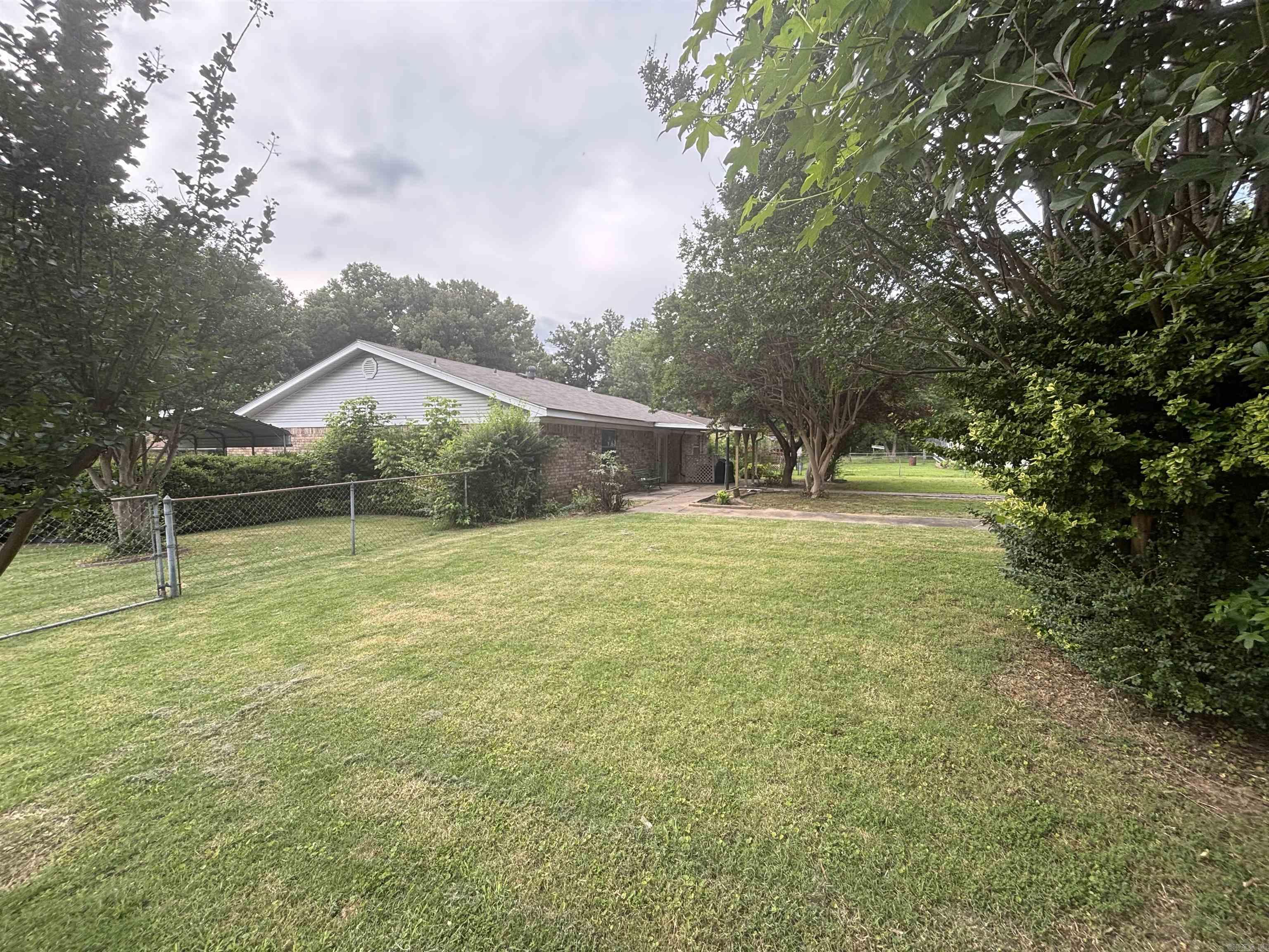 OAK MEADOWS - Residential