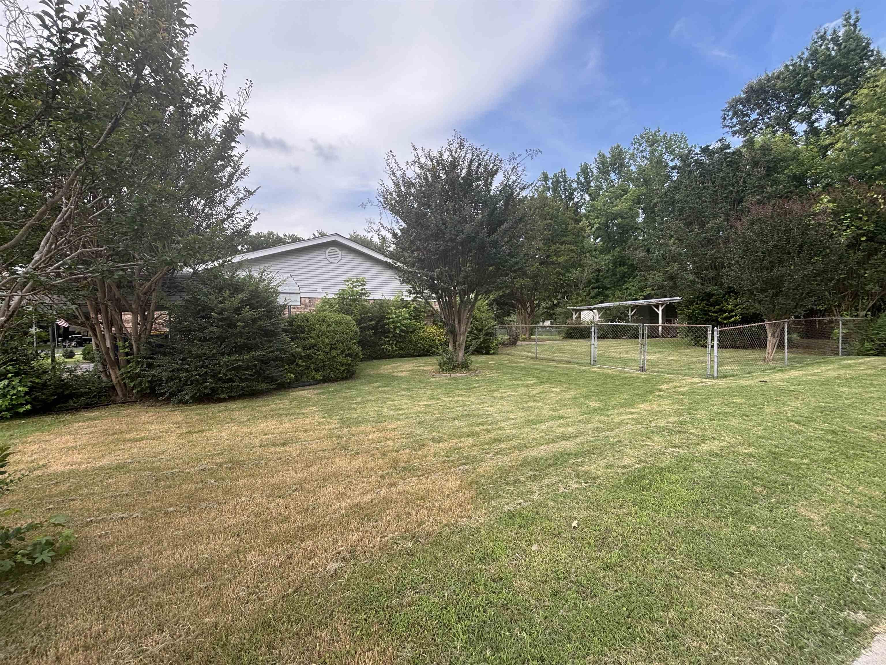 OAK MEADOWS - Residential
