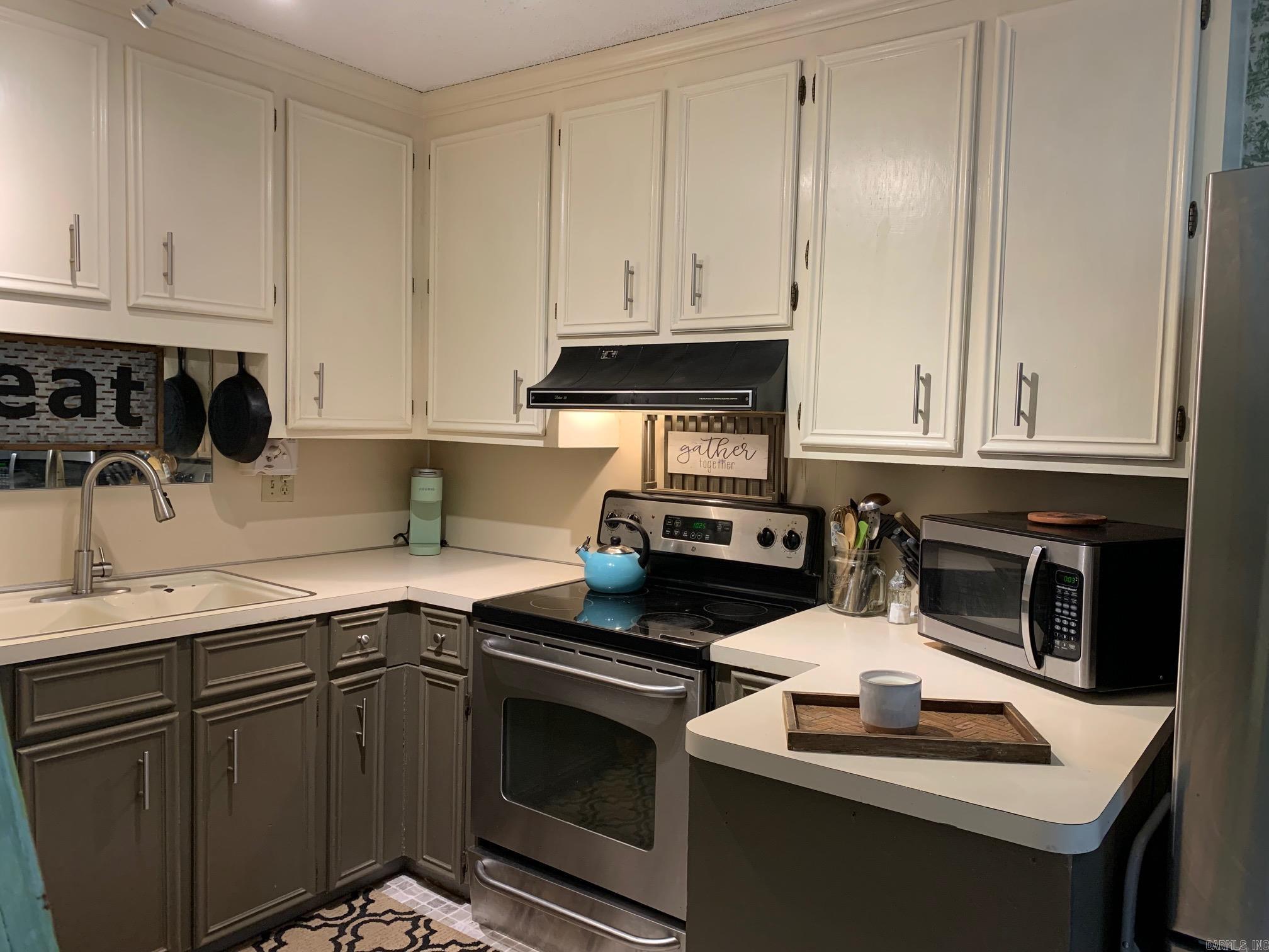 STONELEDGE TO COOK MTN VIL - Residential