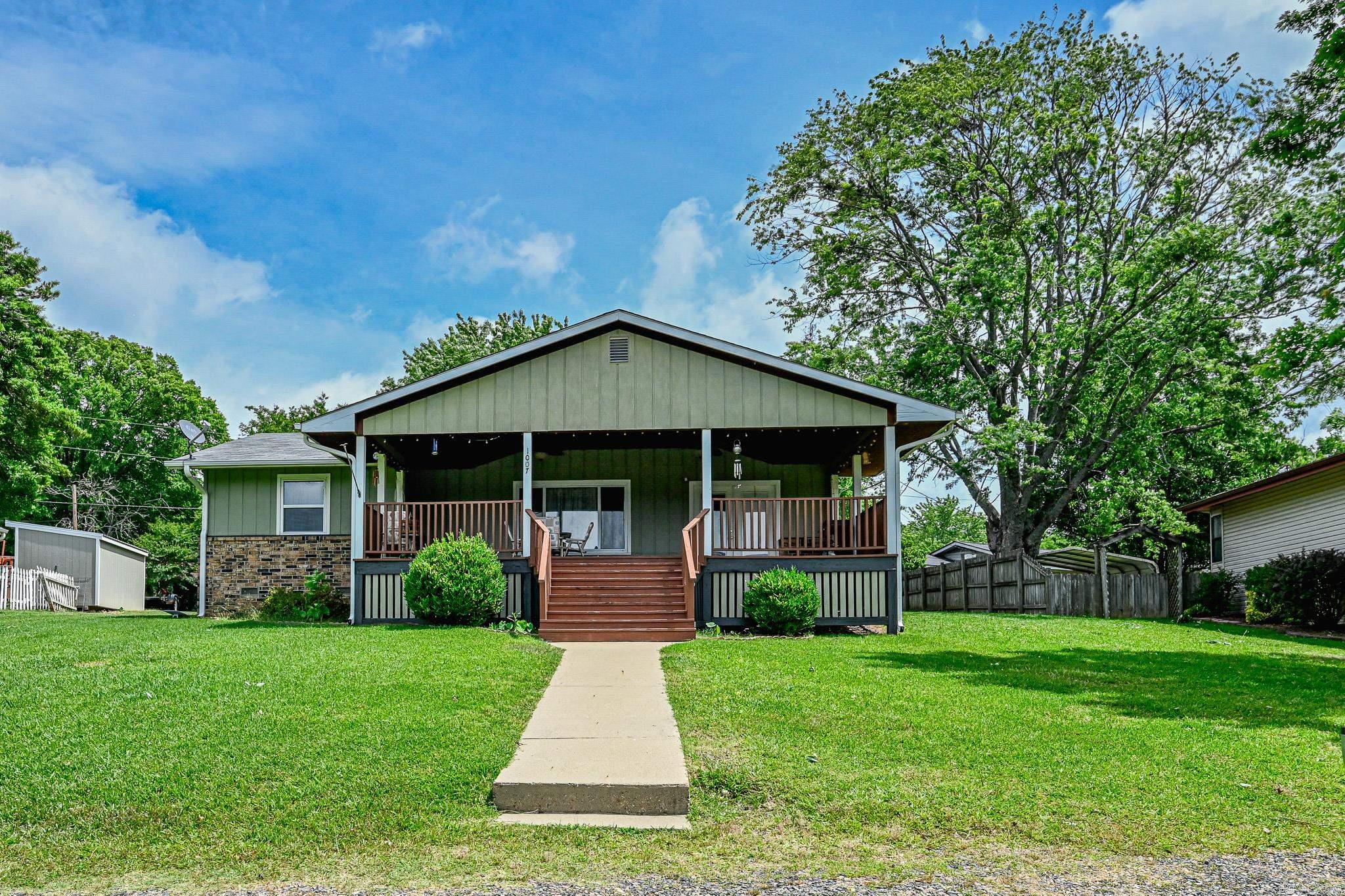 SPRING LAKE SUB - Residential