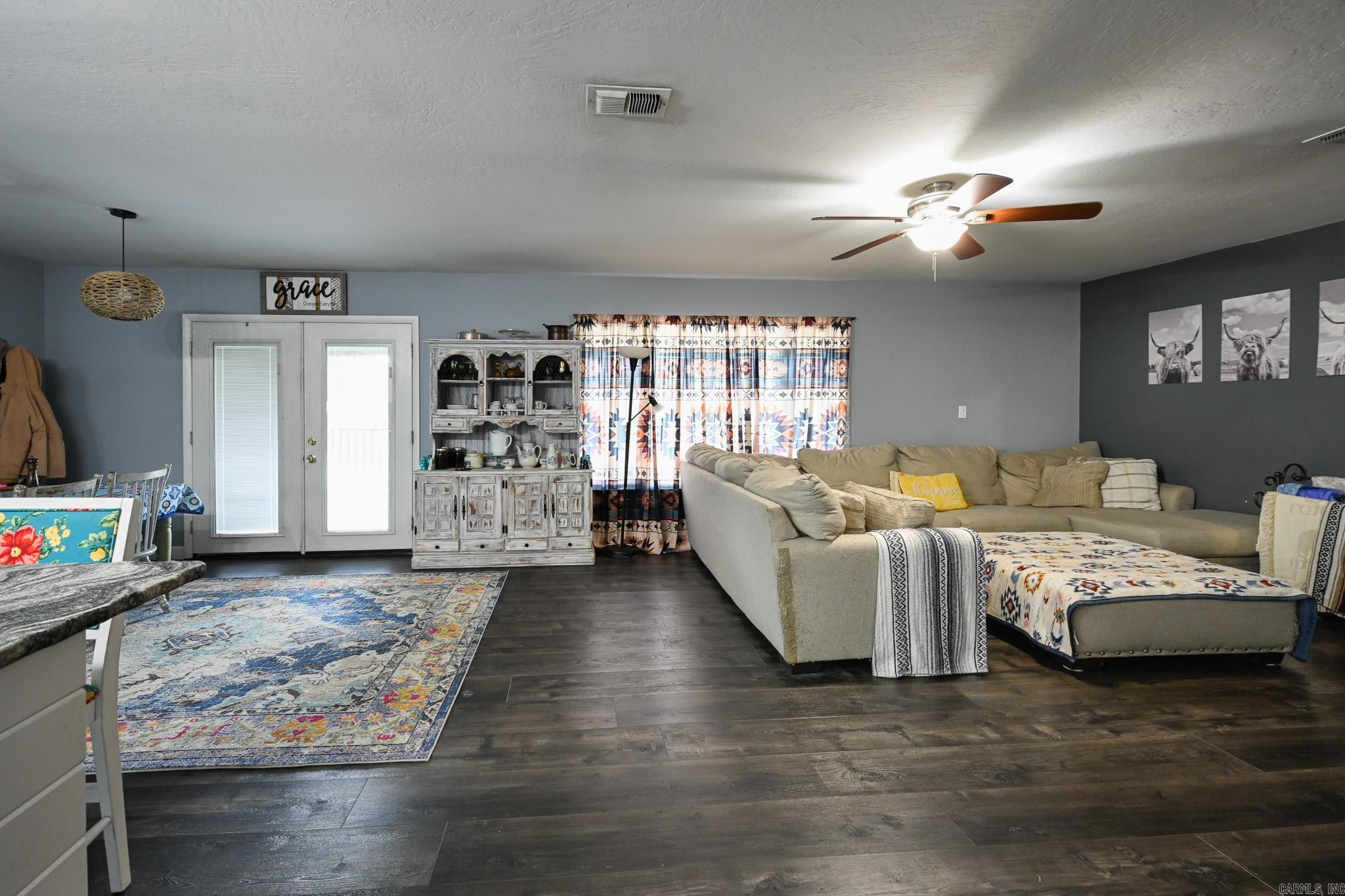 SPRING LAKE SUB - Residential