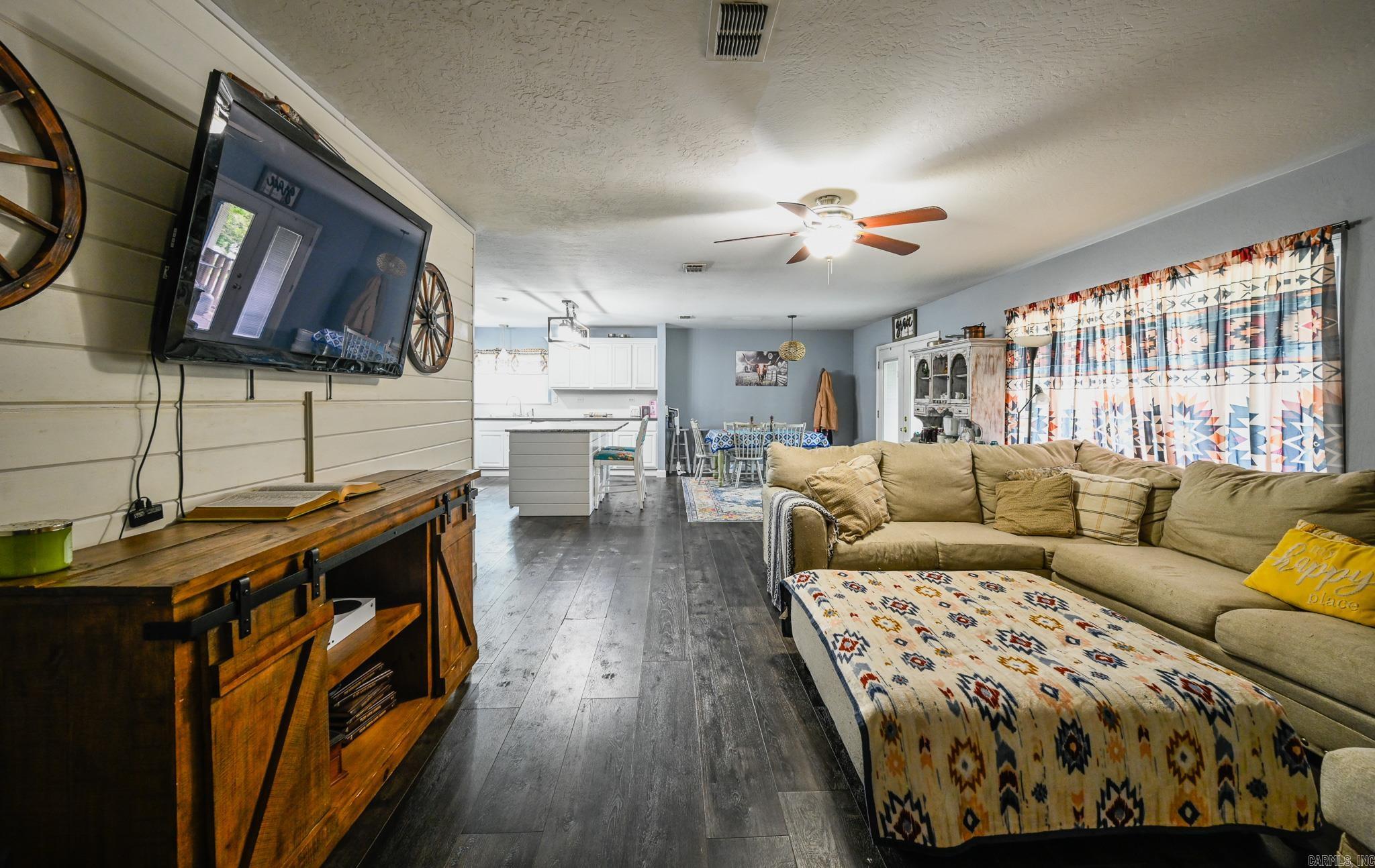 SPRING LAKE SUB - Residential