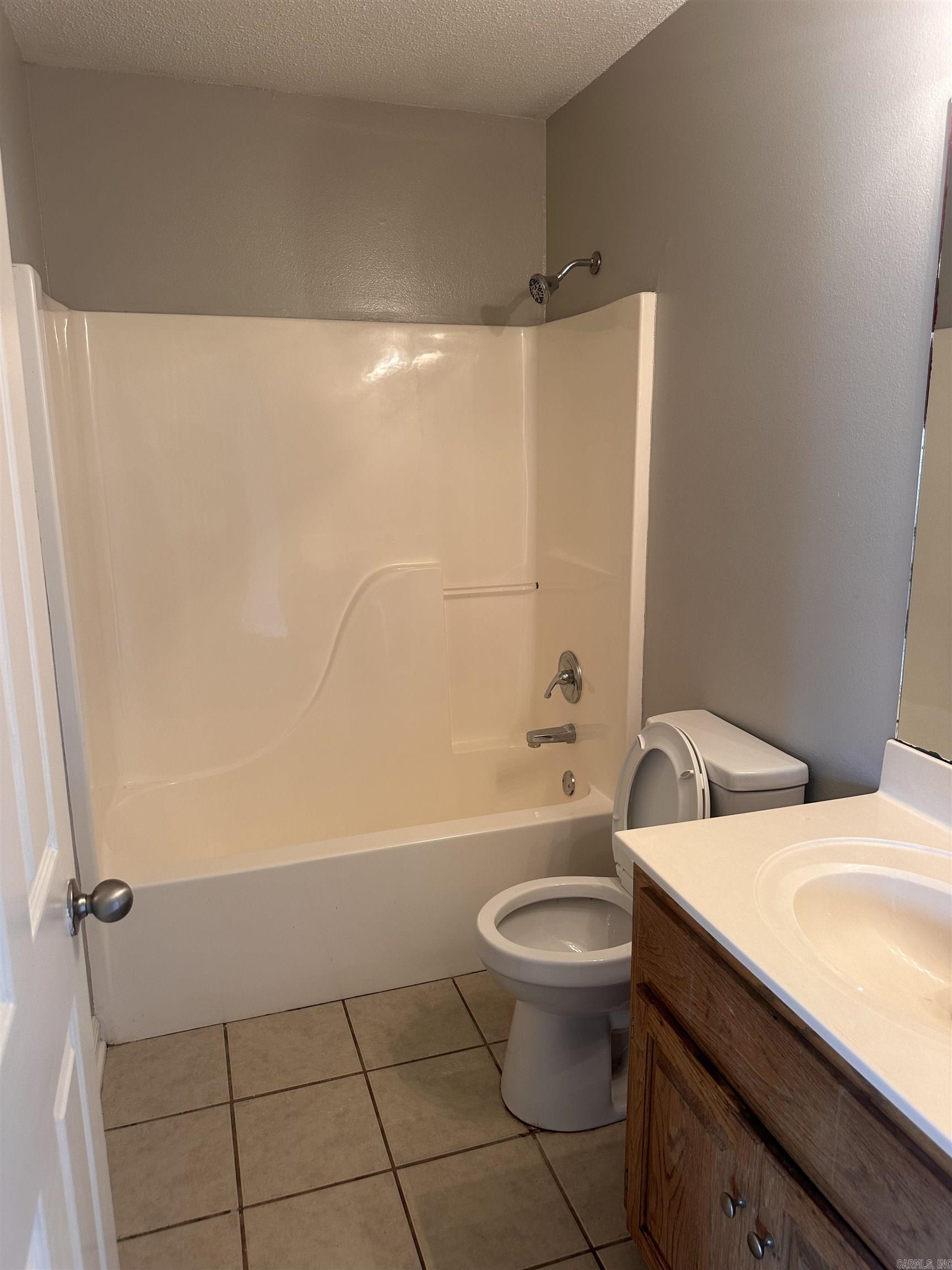 Meadowlake Estates - Residential Lease
