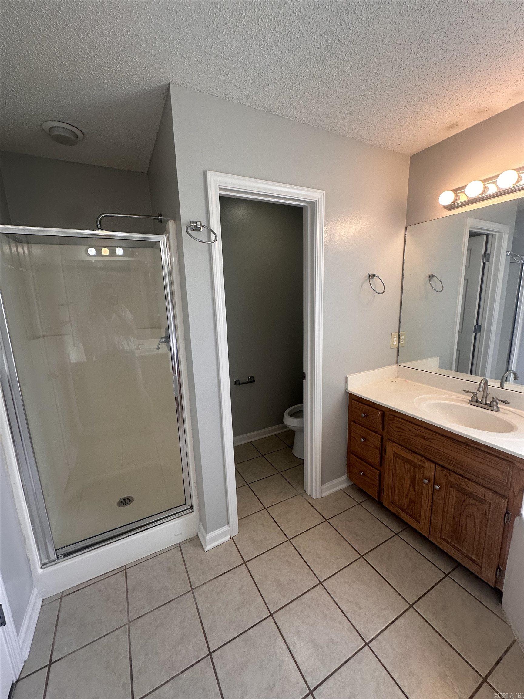 Meadowlake Estates - Residential Lease