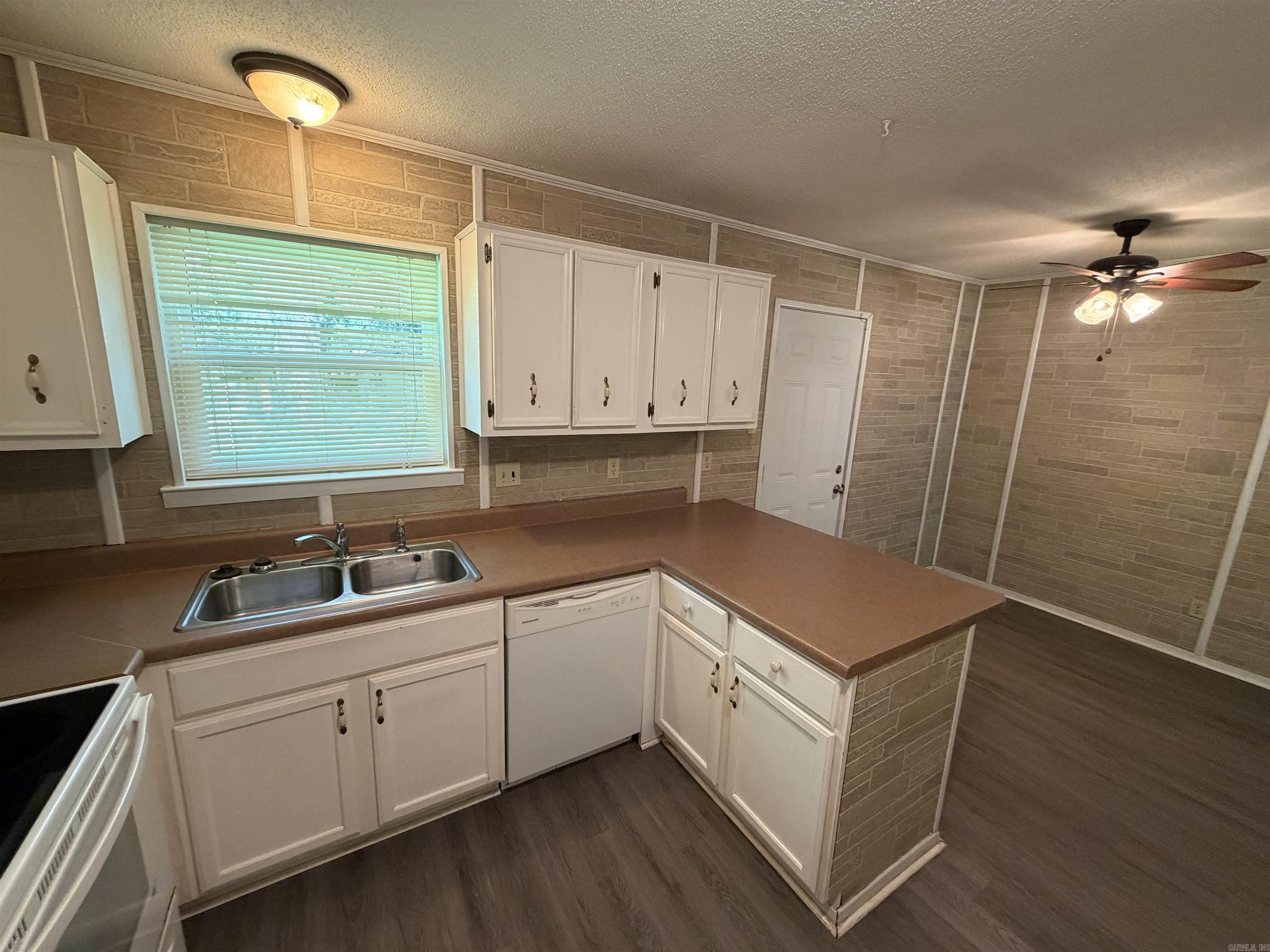 BRIARFIELD - Residential