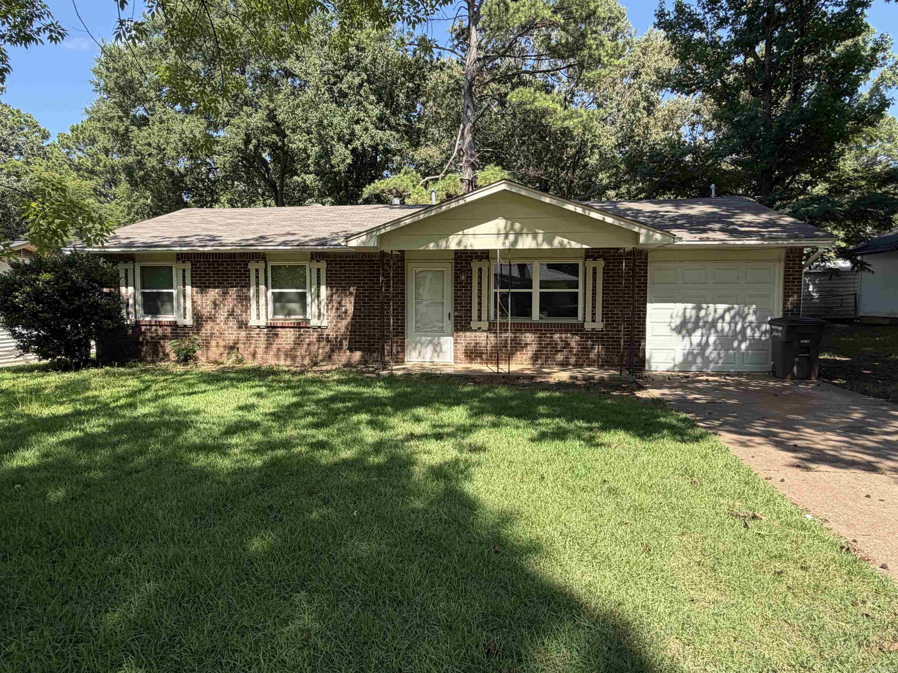 BRIARFIELD - Residential