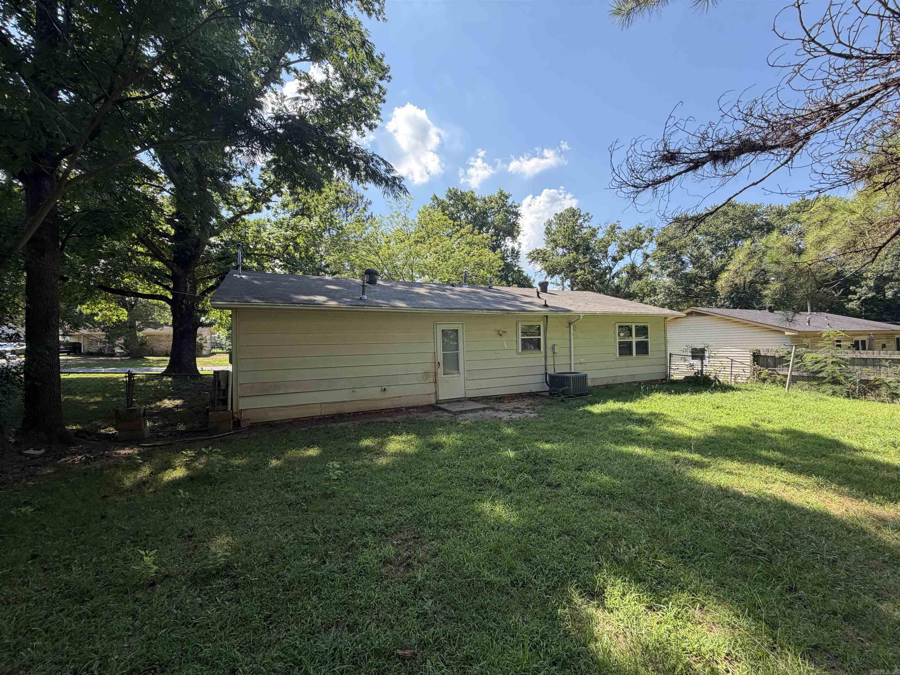 BRIARFIELD - Residential