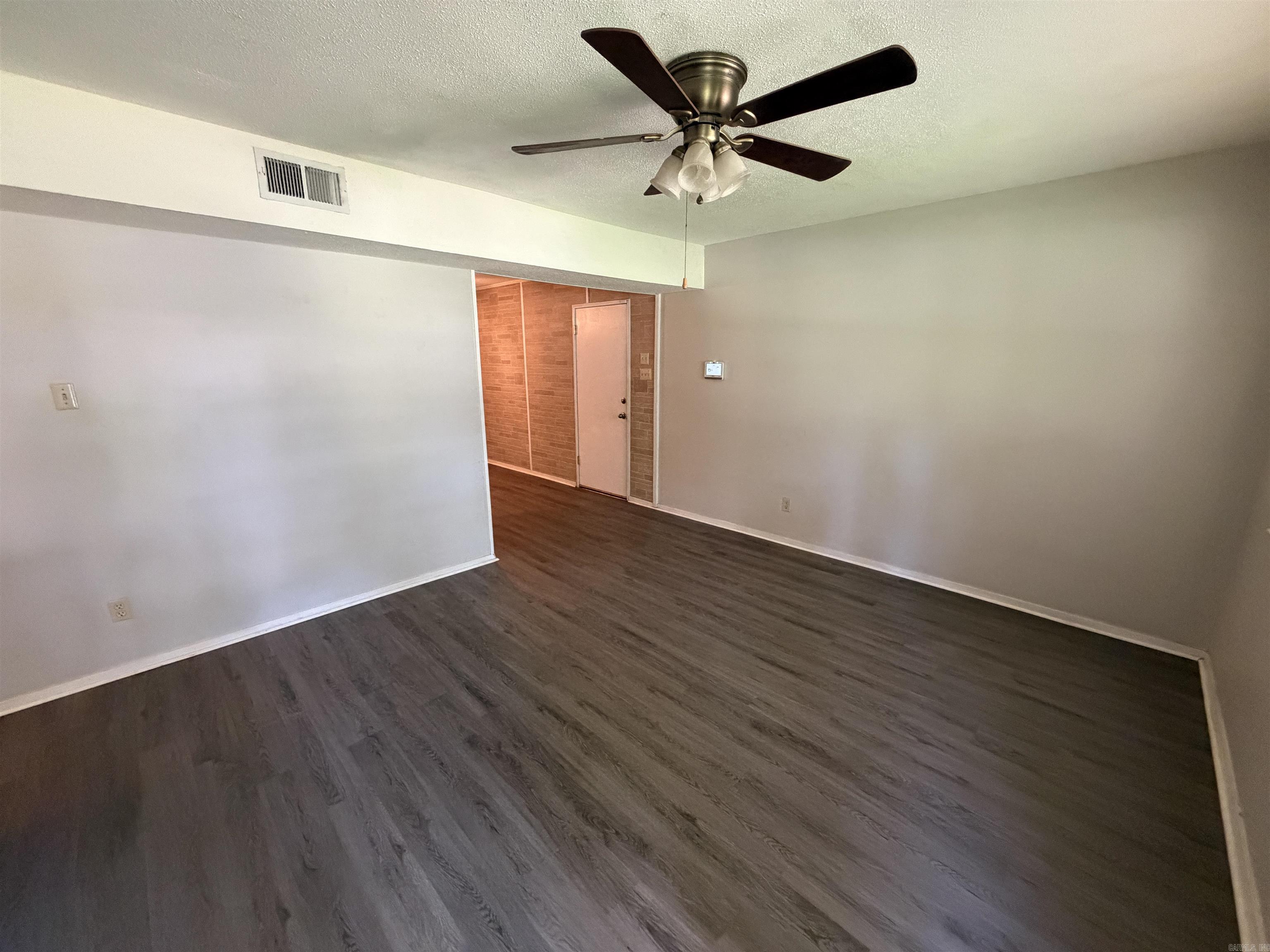 BRIARFIELD - Residential