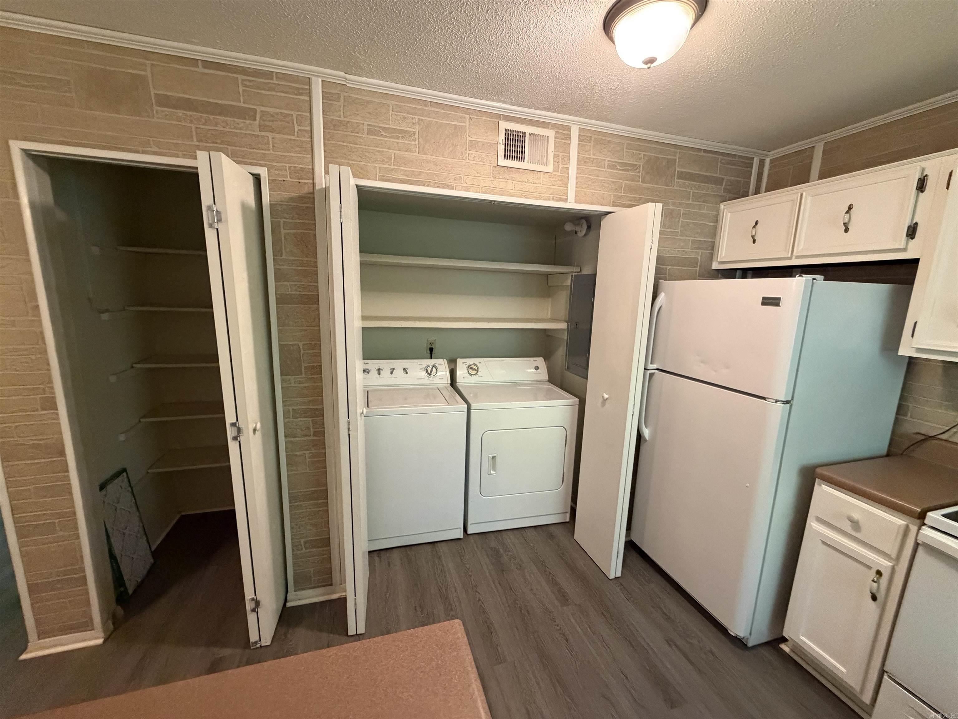 BRIARFIELD - Residential
