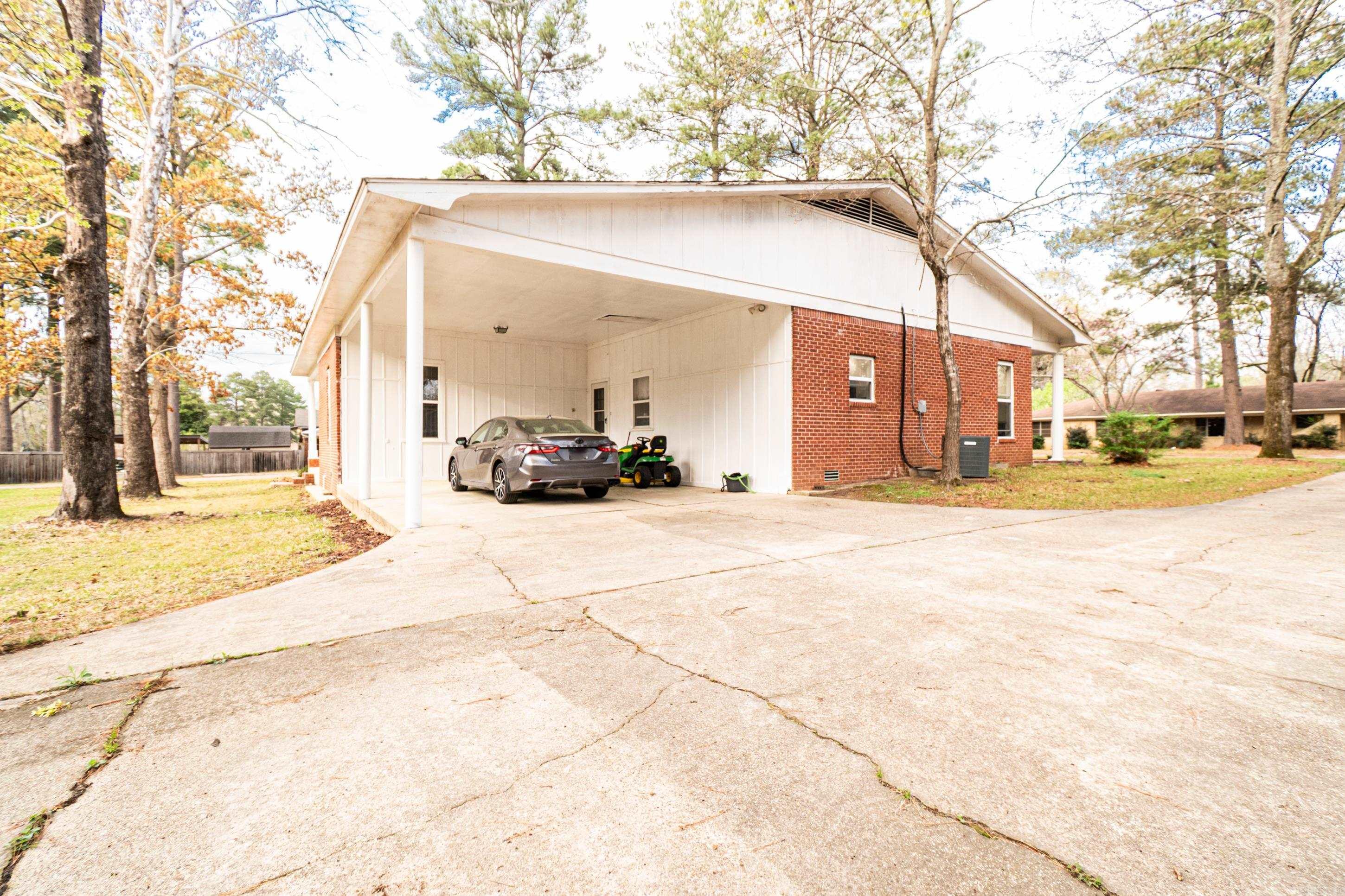 GREEN ACRES - Residential