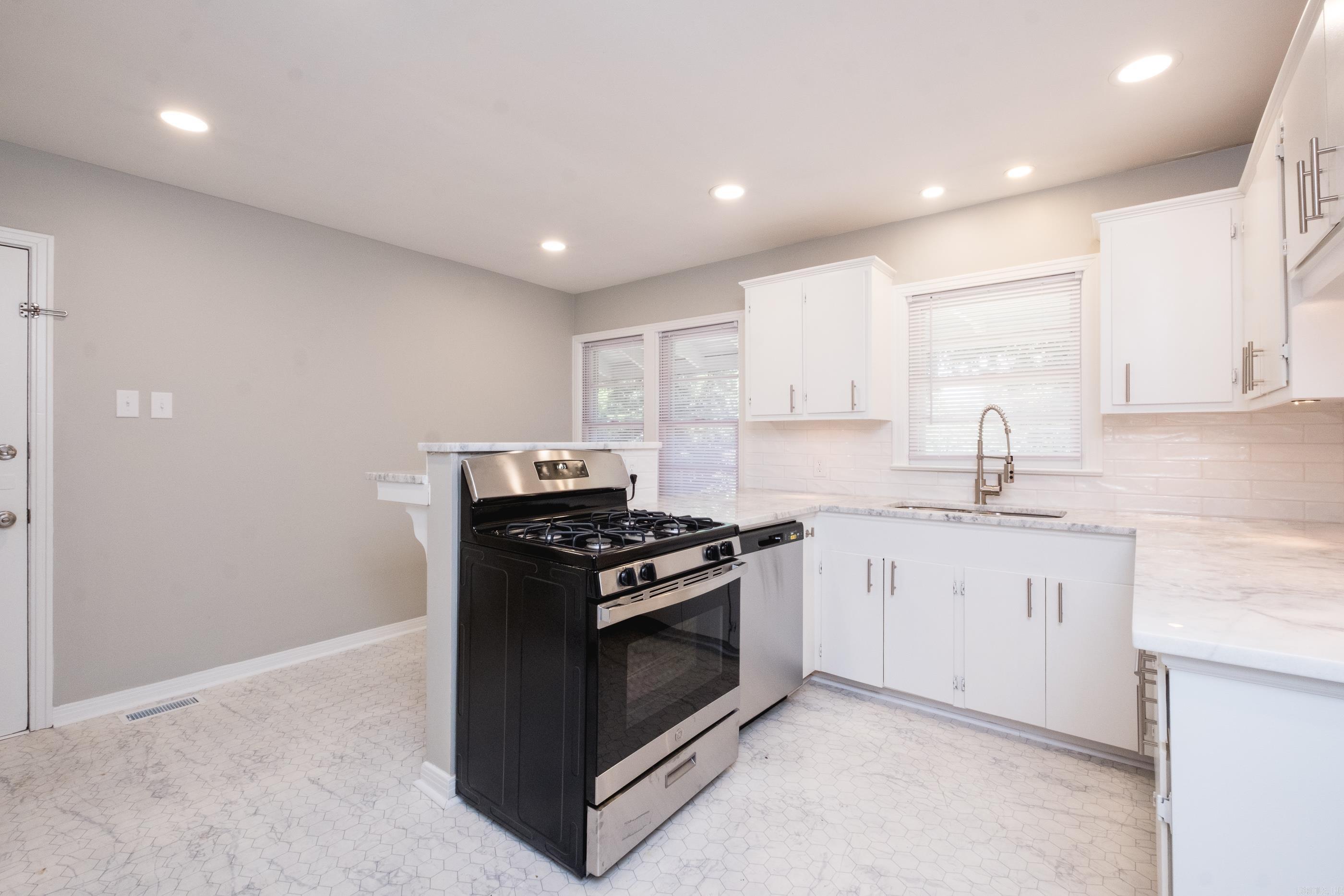 Hillcrest #1 - Residential