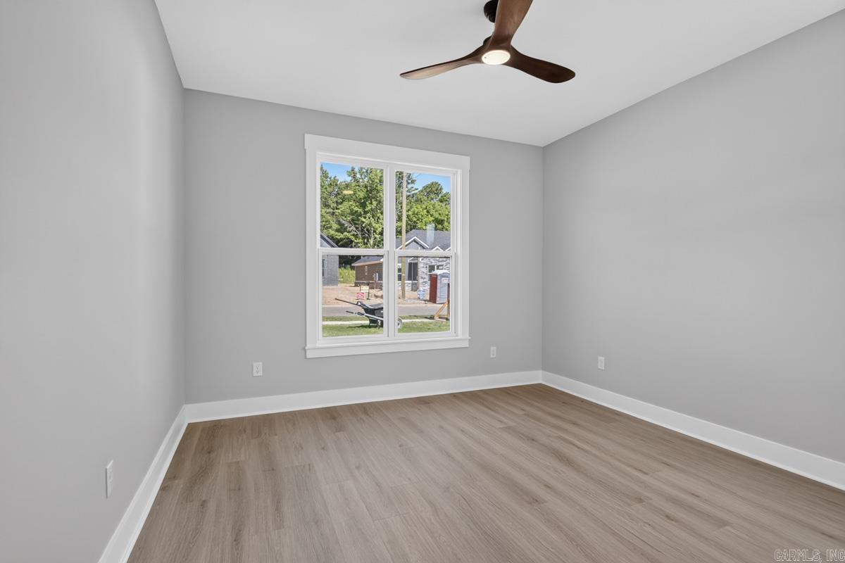 CREEKSIDE - Residential