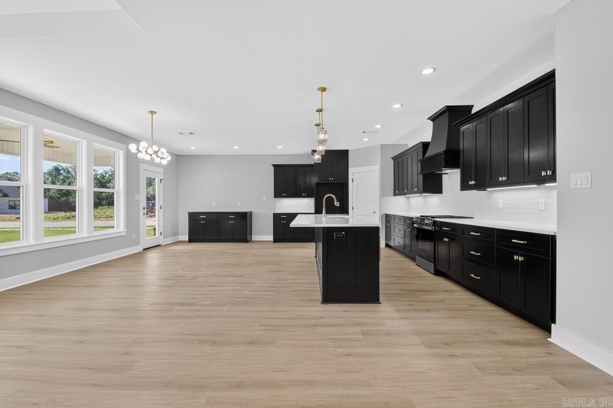 CREEKSIDE - Residential