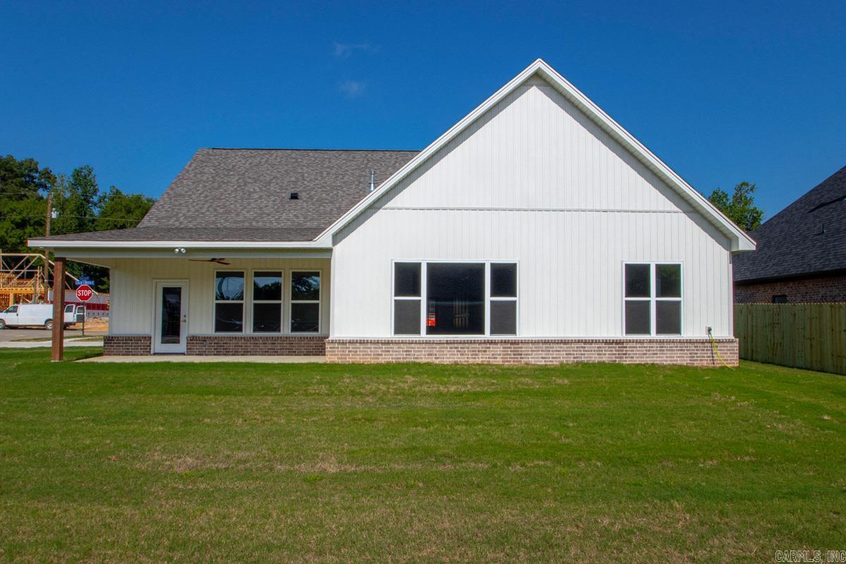 CREEKSIDE - Residential