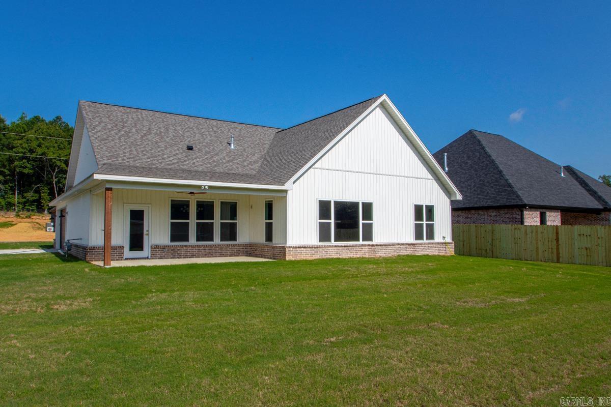 CREEKSIDE - Residential