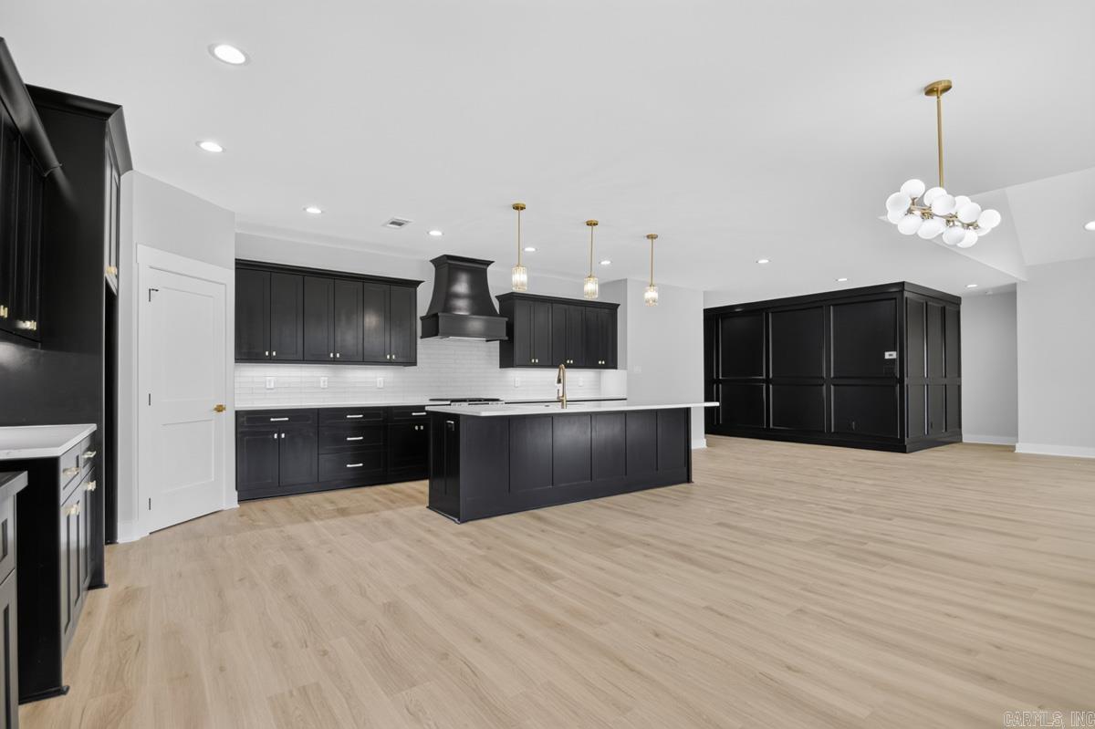 CREEKSIDE - Residential